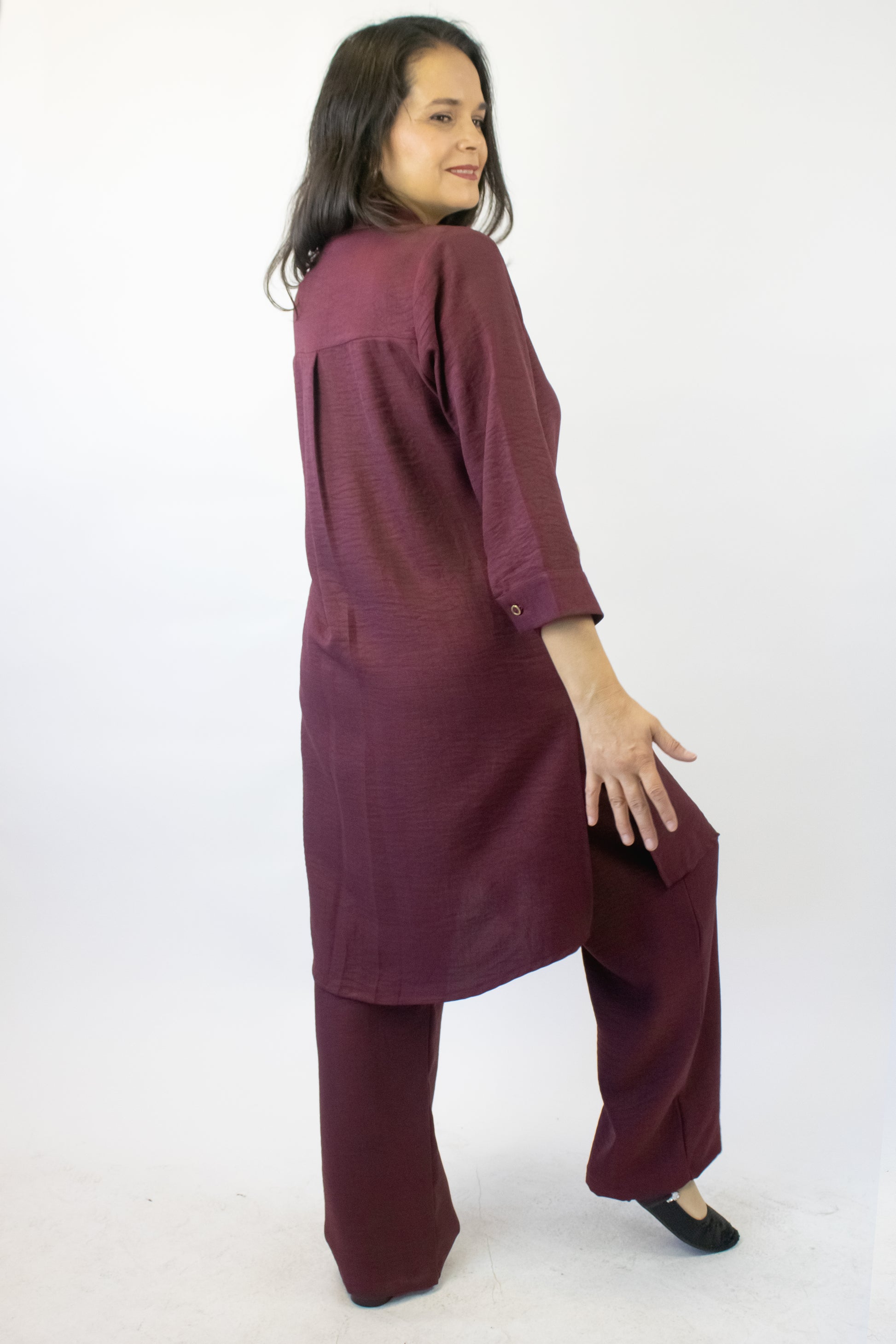 416 Conjunto Camisa Lisa con Collar