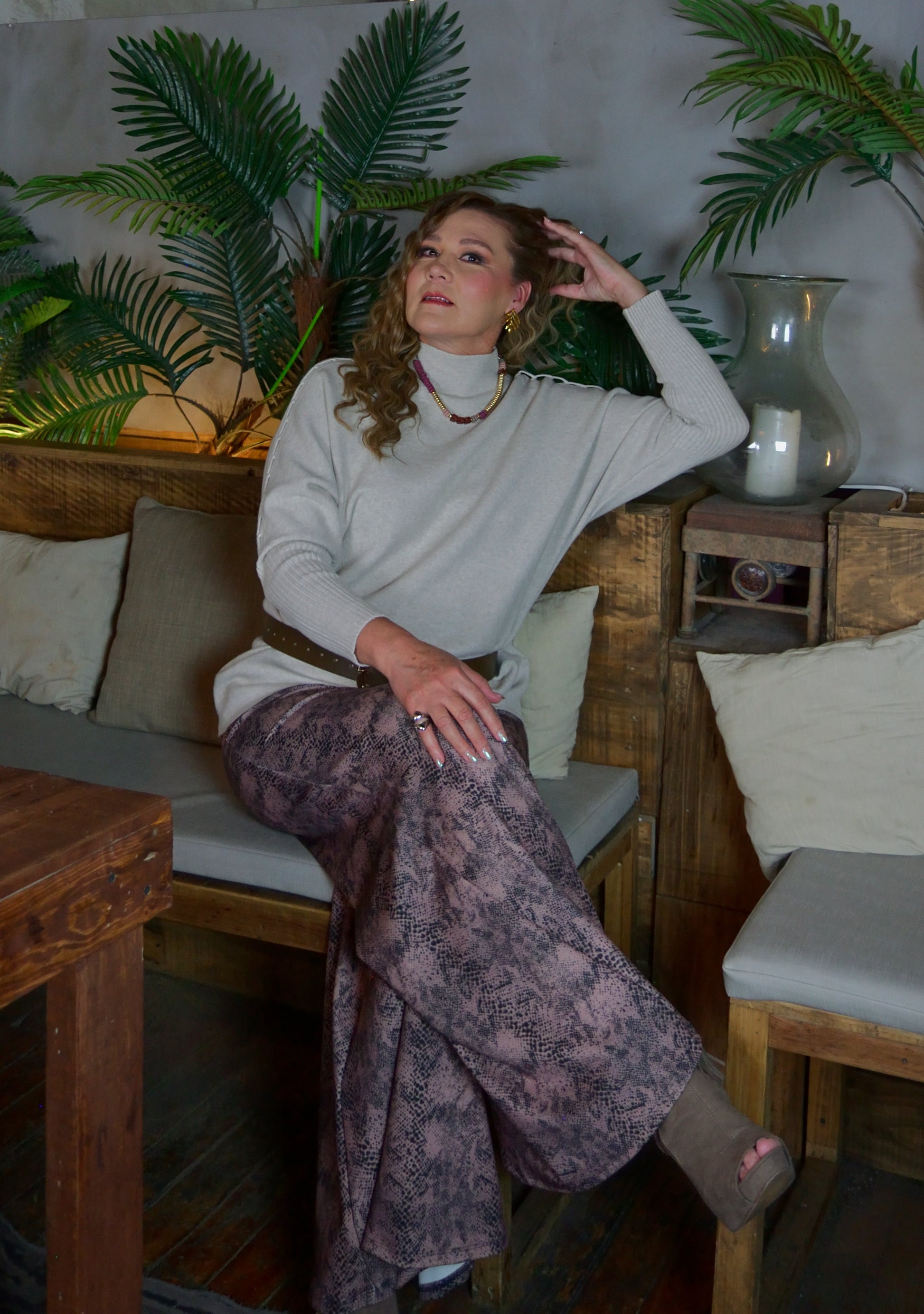 3705CHJ Pantalón Pierna Acampanada Estampado Serpiente