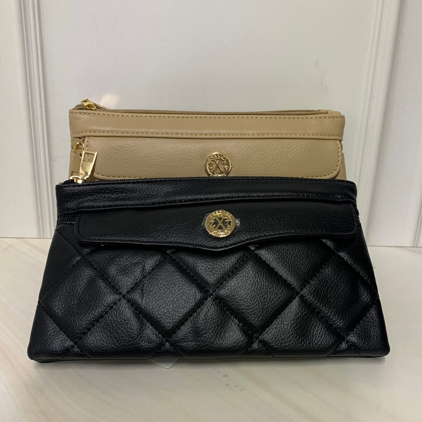 DION1201 Bolso Estampado Rombos y Detalle Dorado
