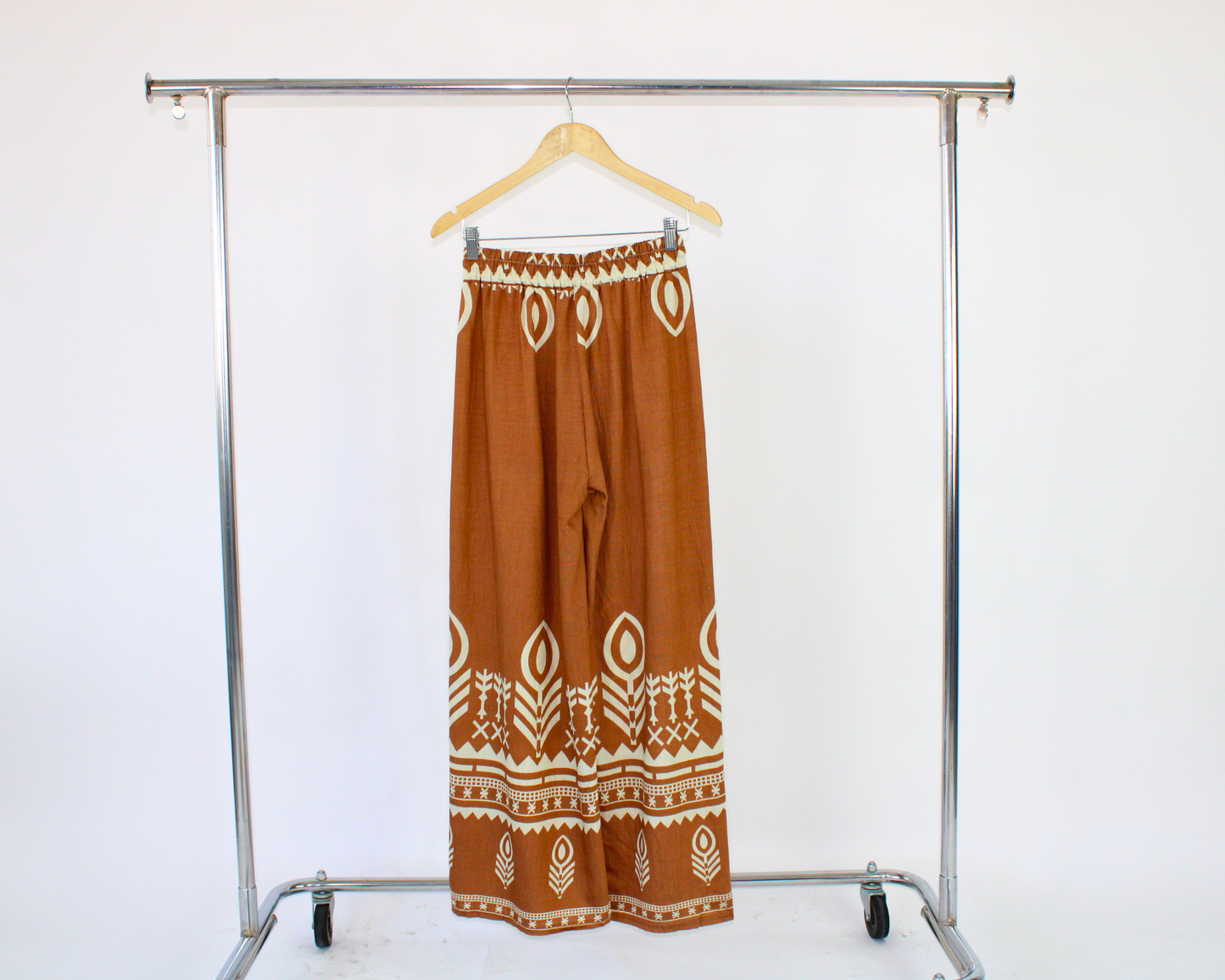 SH116 Pantalón Con Jareta Estampado Varios