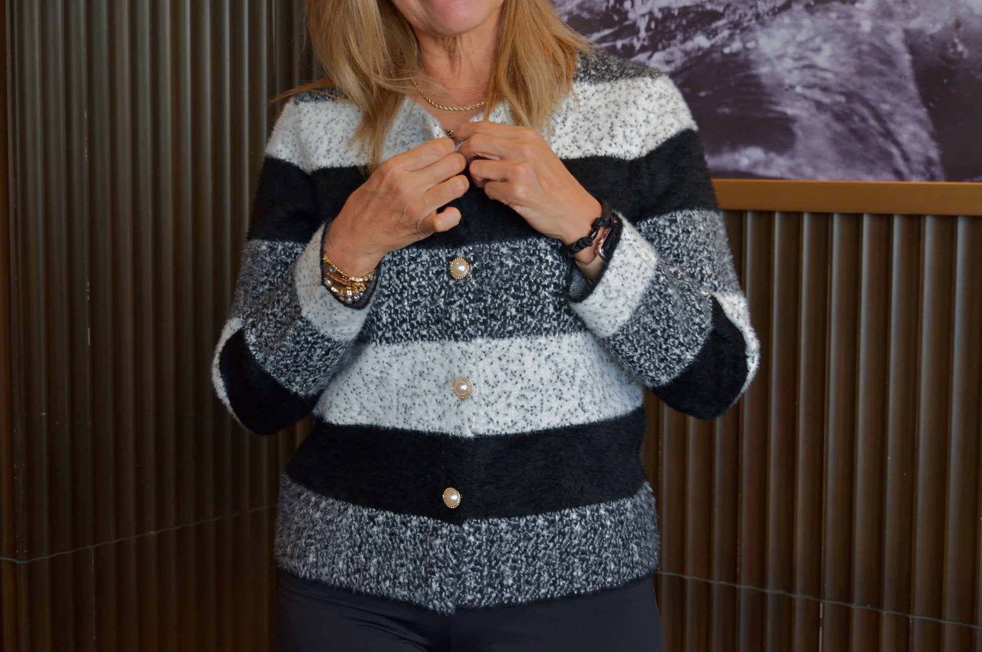 817 Suéter Afelpado Franjas y Puntos