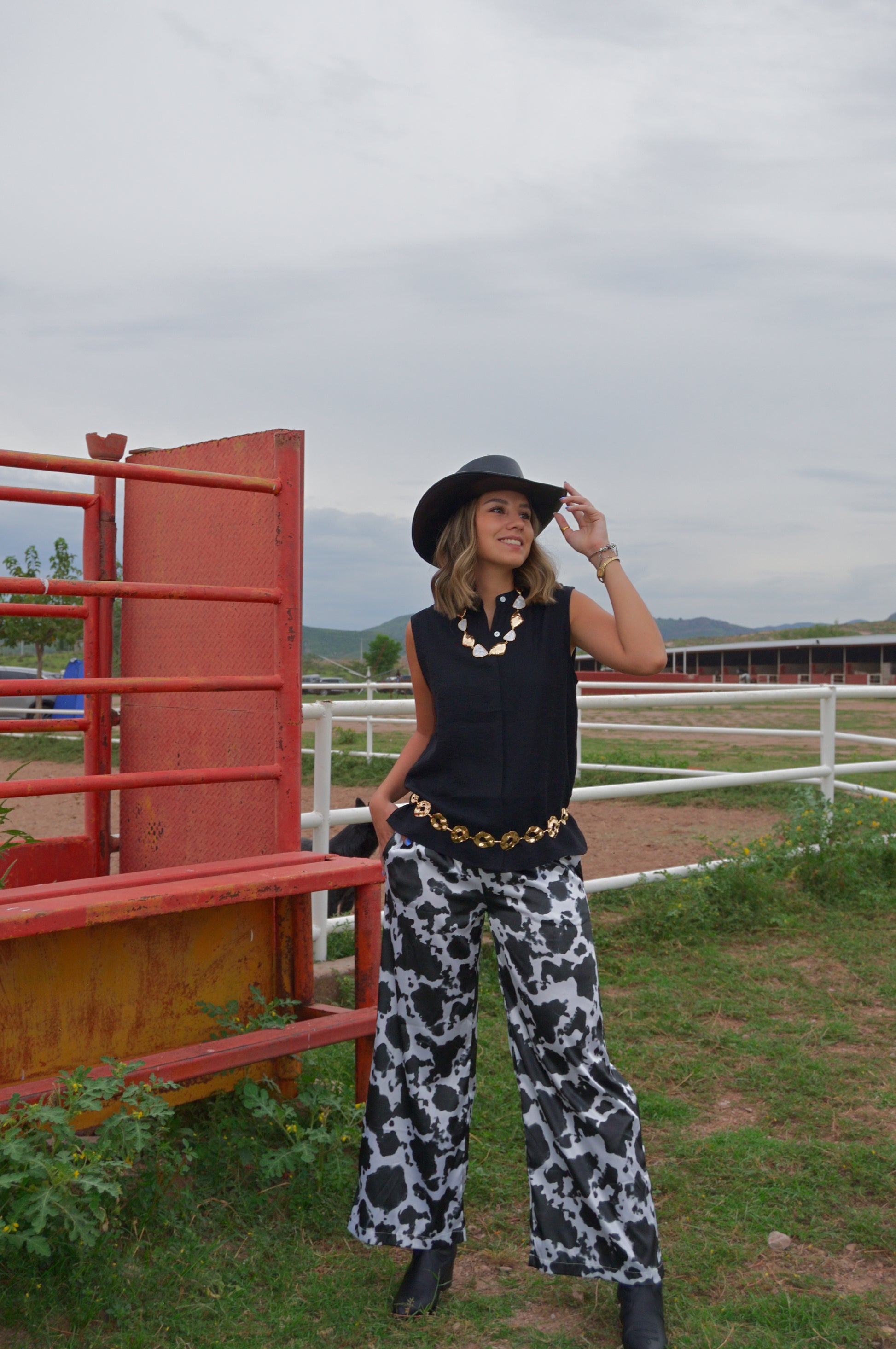 3959SV1J Pantalón Satín Estampado Vaca
