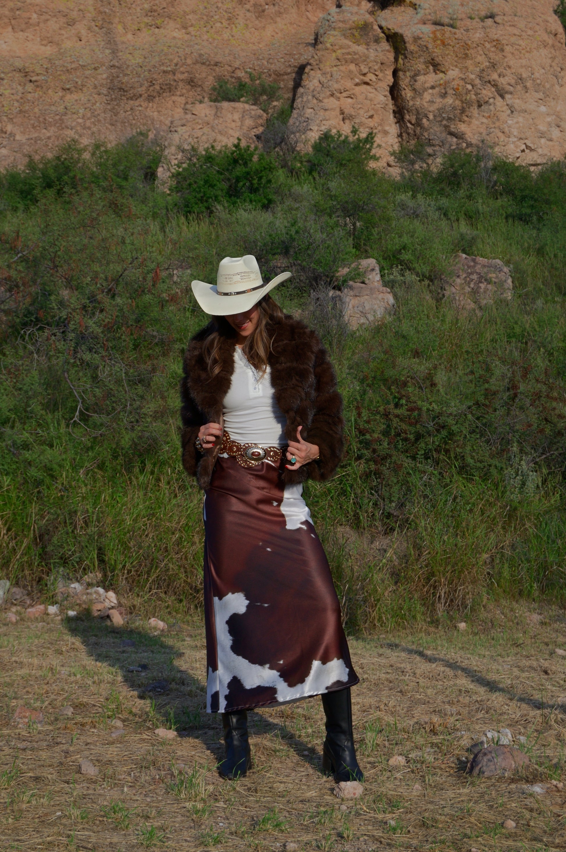 4106SVJ1 Falda Satín Estampado Vaca