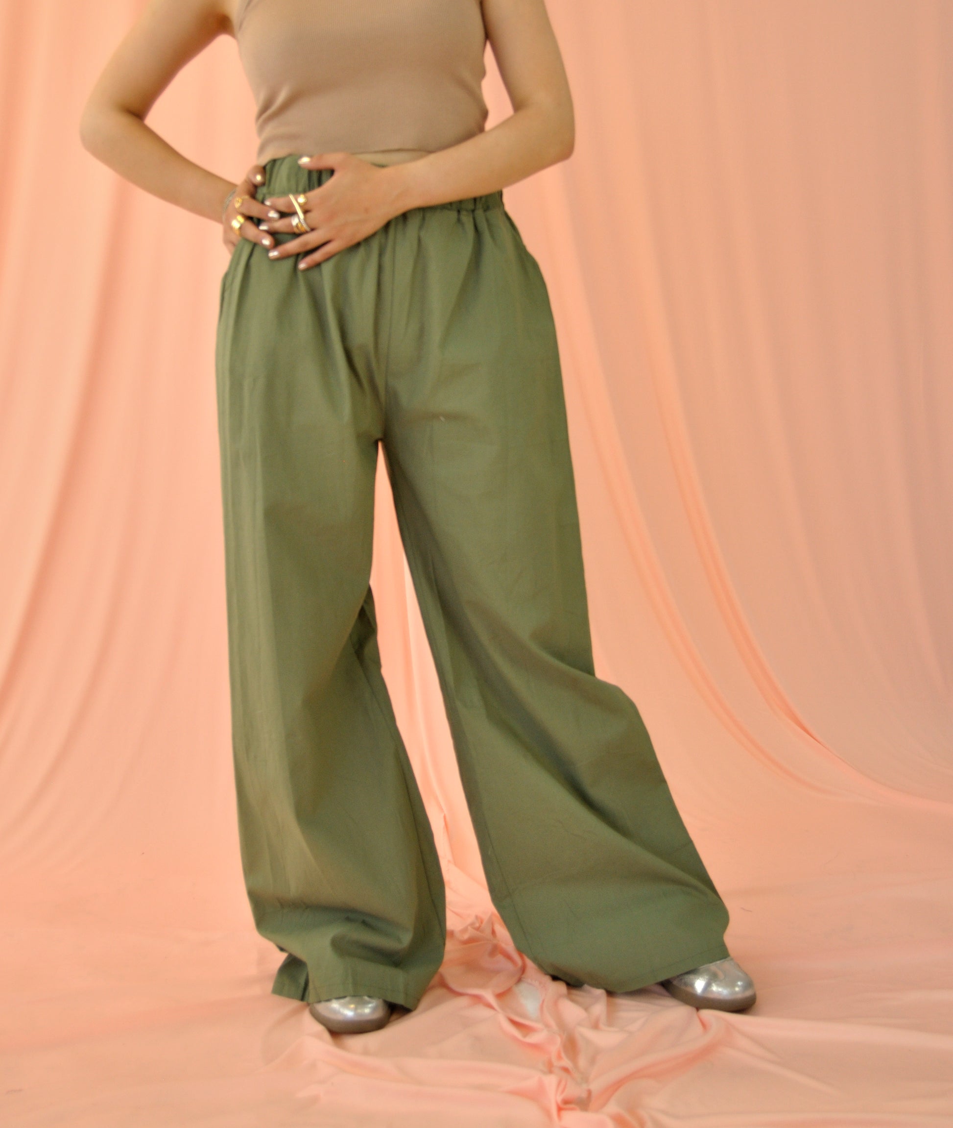 8832 Pantalón lino elástico