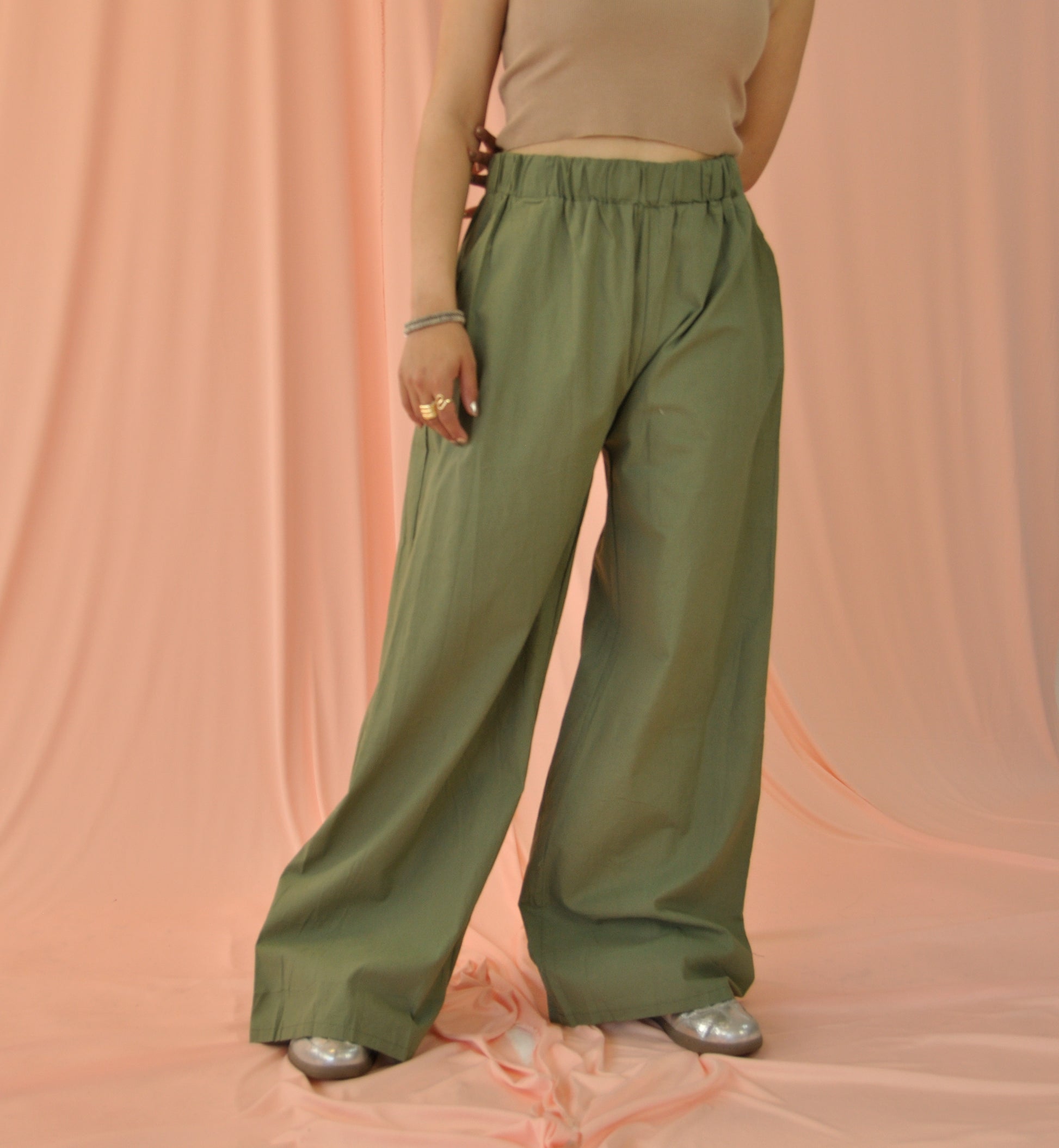 8832 Pantalón lino elástico