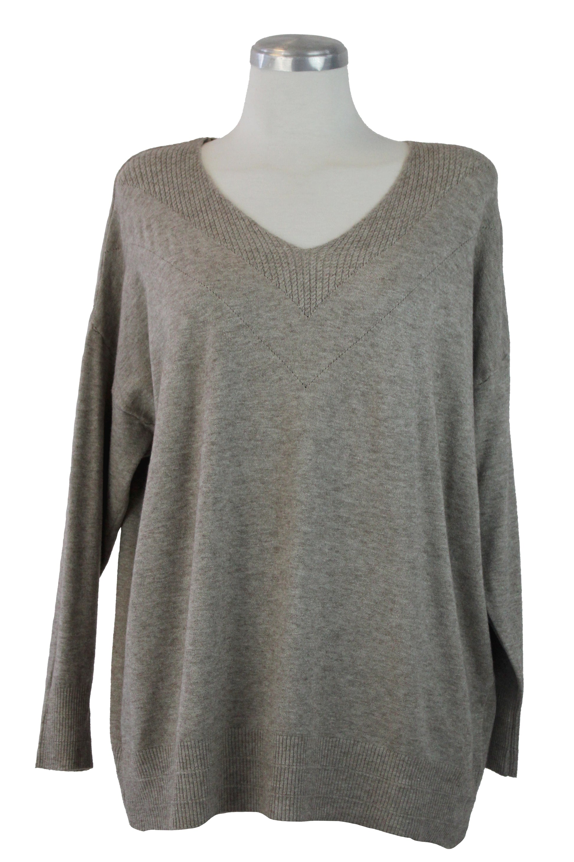 Q720101B Suéter Liso Cuello V Bordado