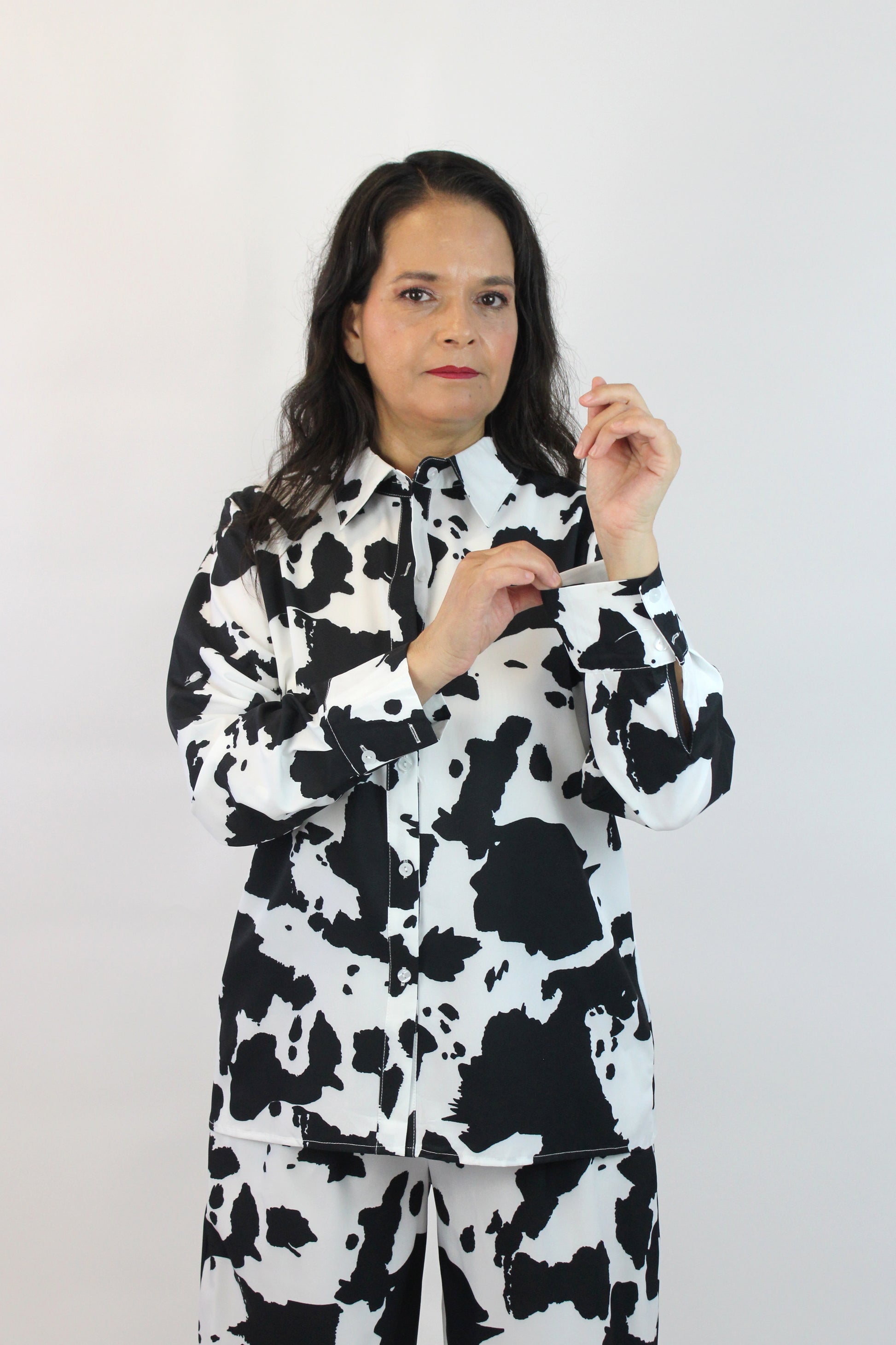 090-XMY25 Conjunto Camisa Estampado Vaca Pantalón con Pretina