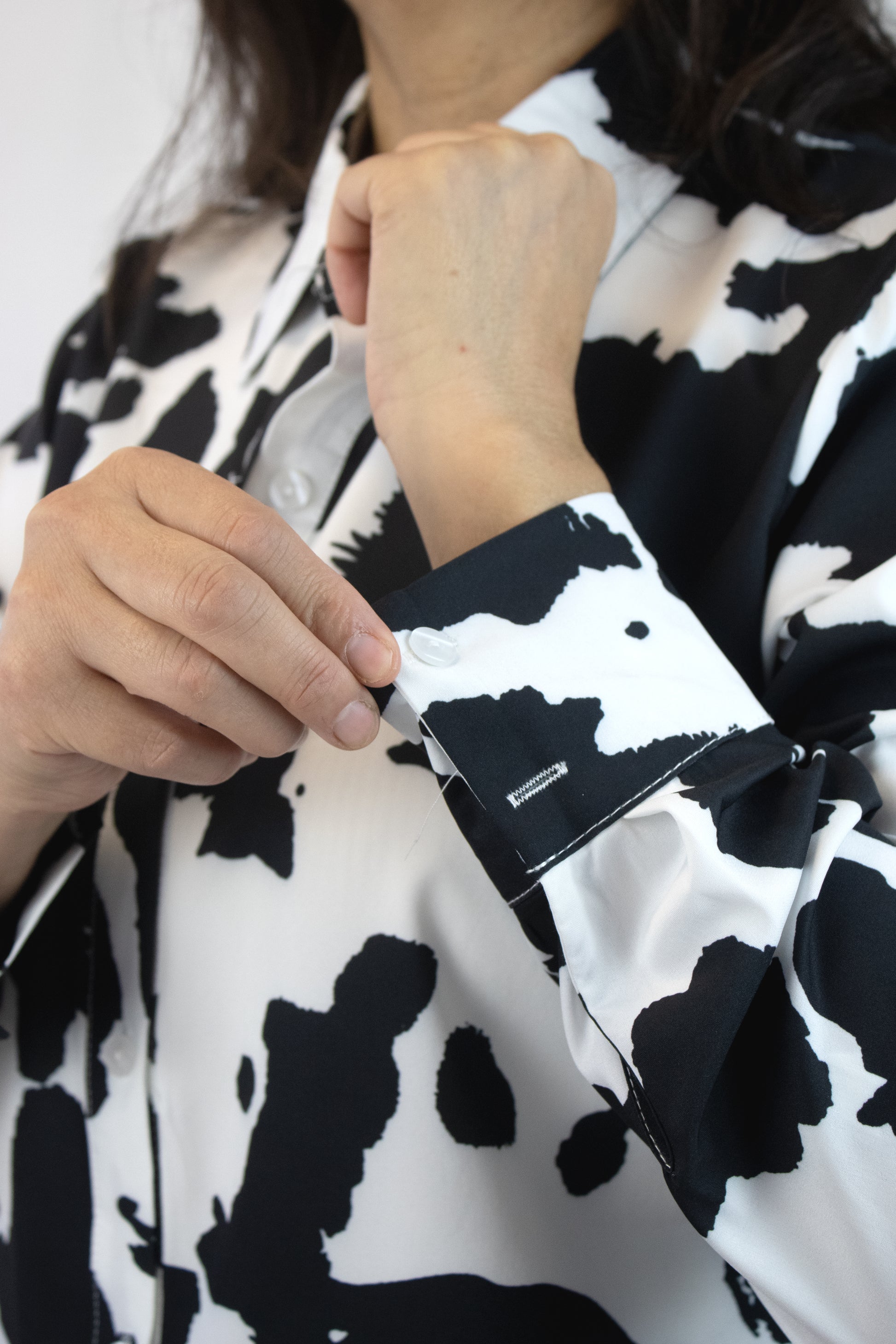 090-XMY25 Conjunto Camisa Estampado Vaca Pantalón con Pretina