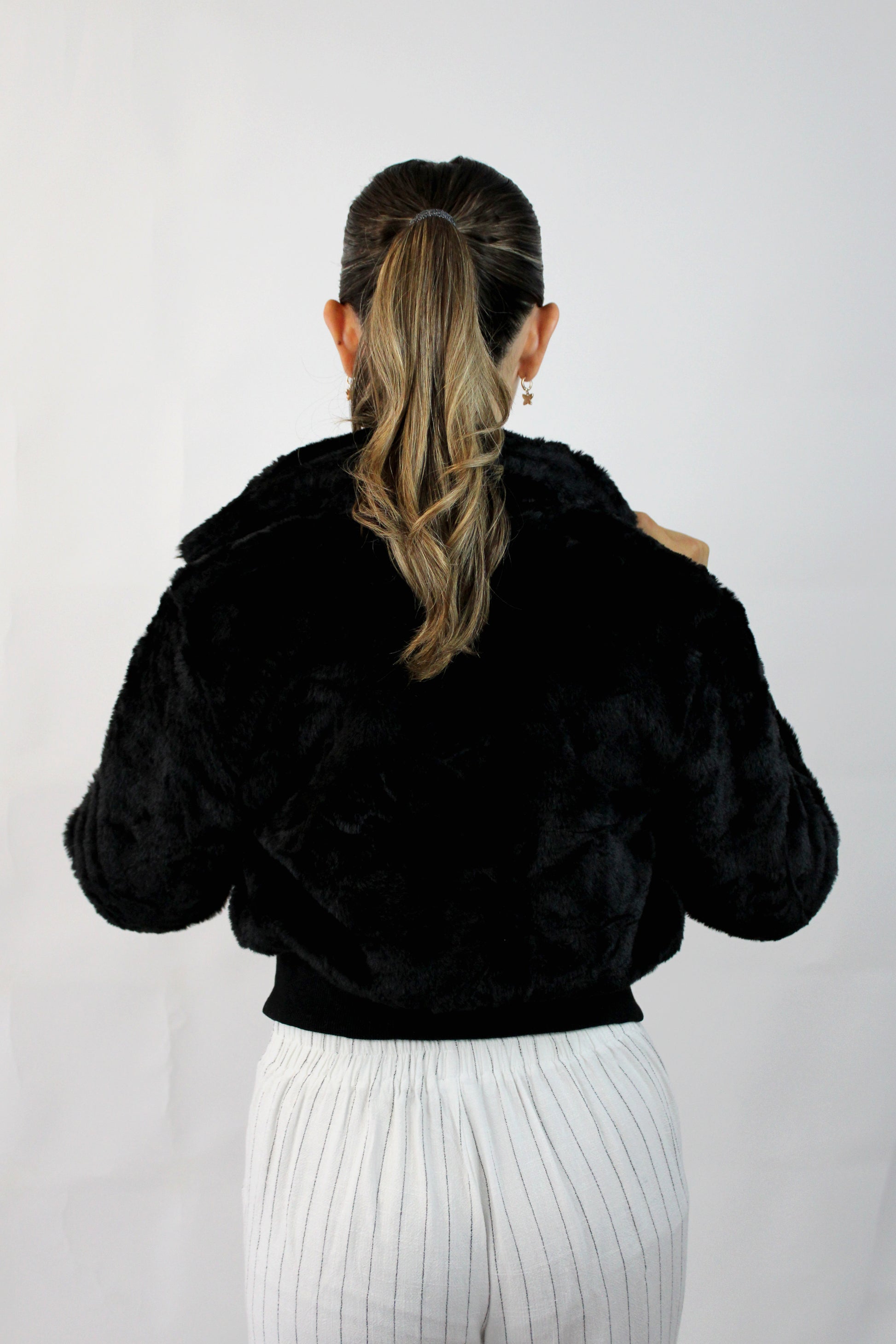 XW2977 Chamarra con Peluche Hebilla Superior