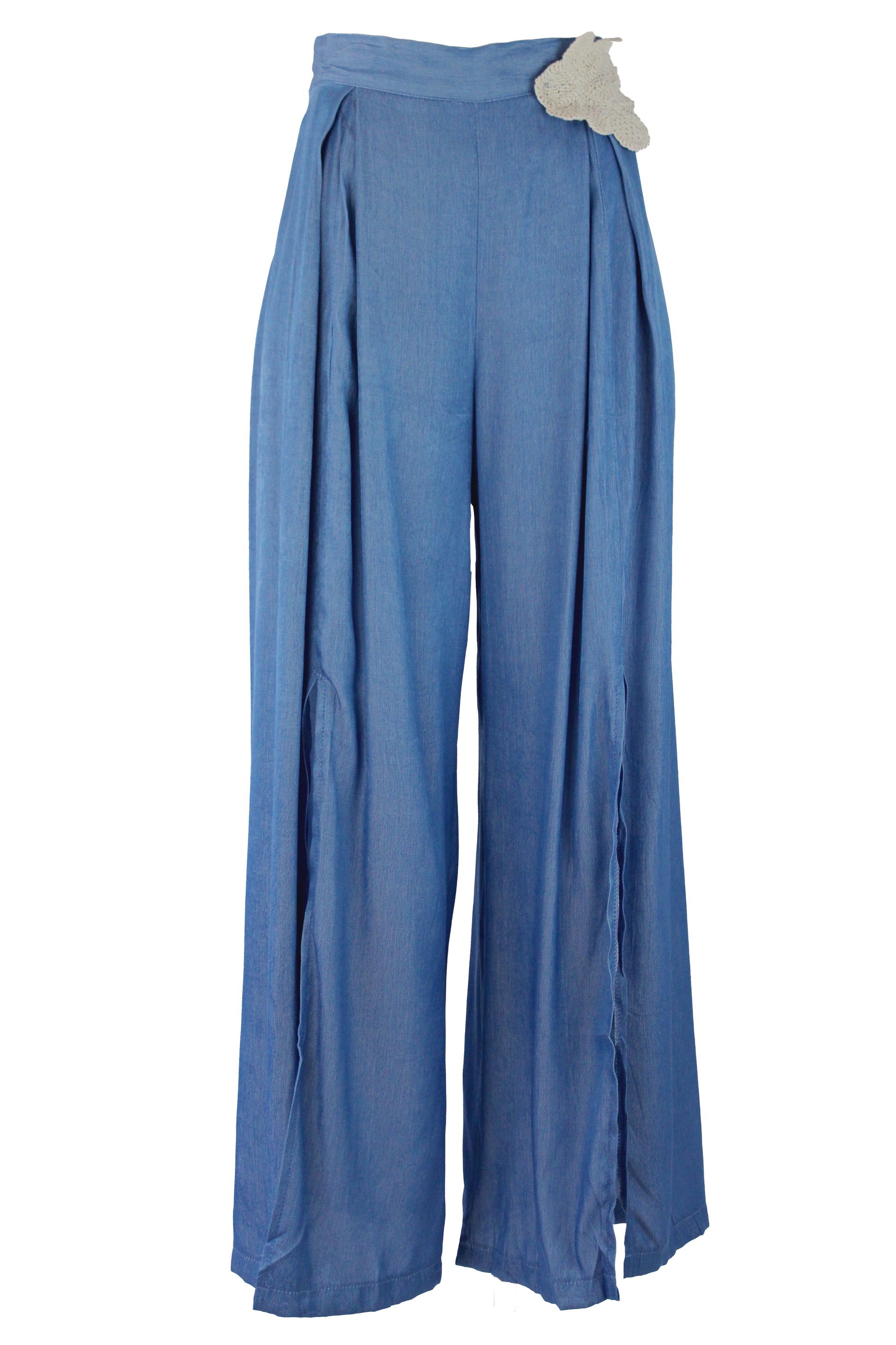ZS313 Pantalón tipo mezclilla con flor bordada
