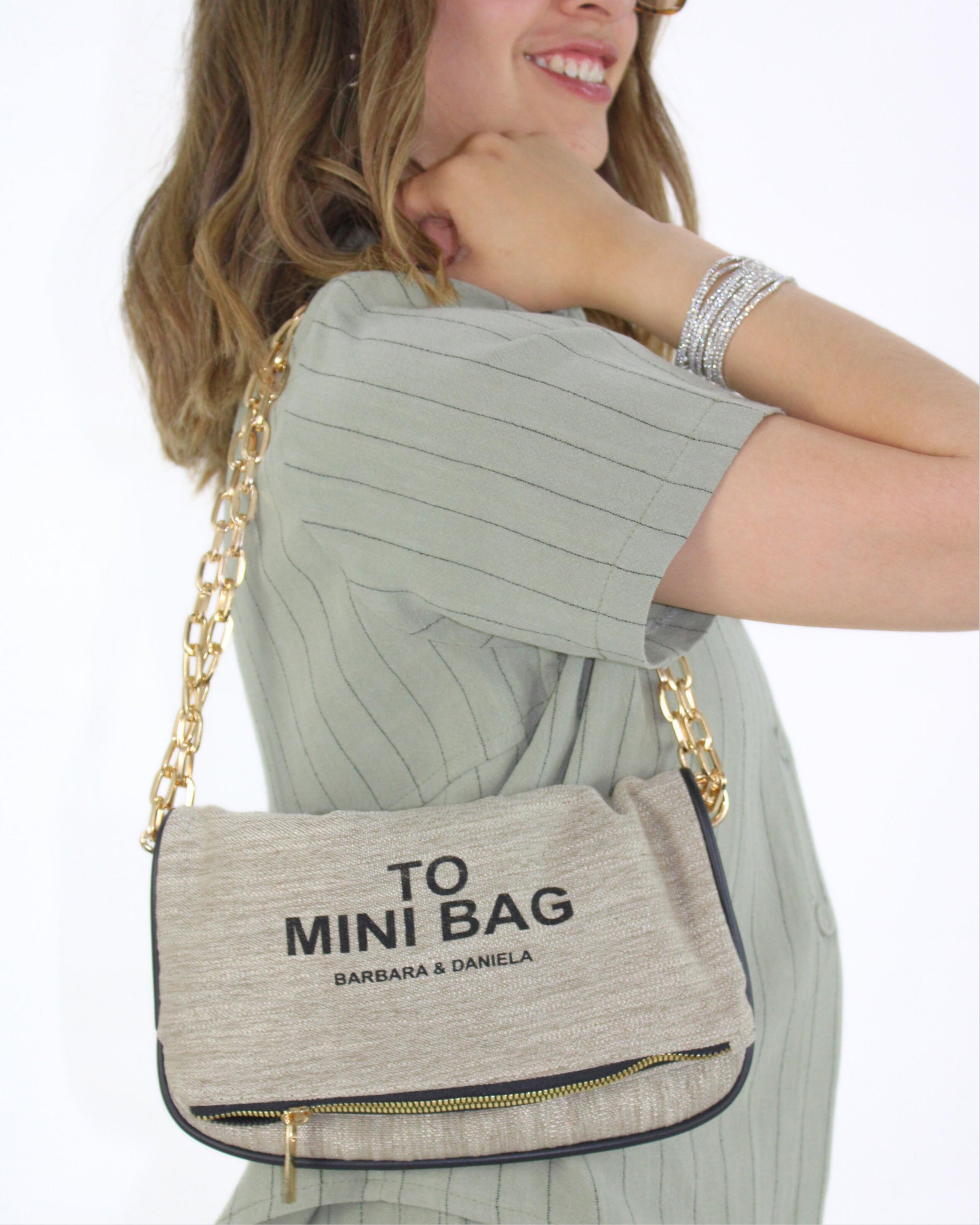 24521 To mini bag cadena dorada