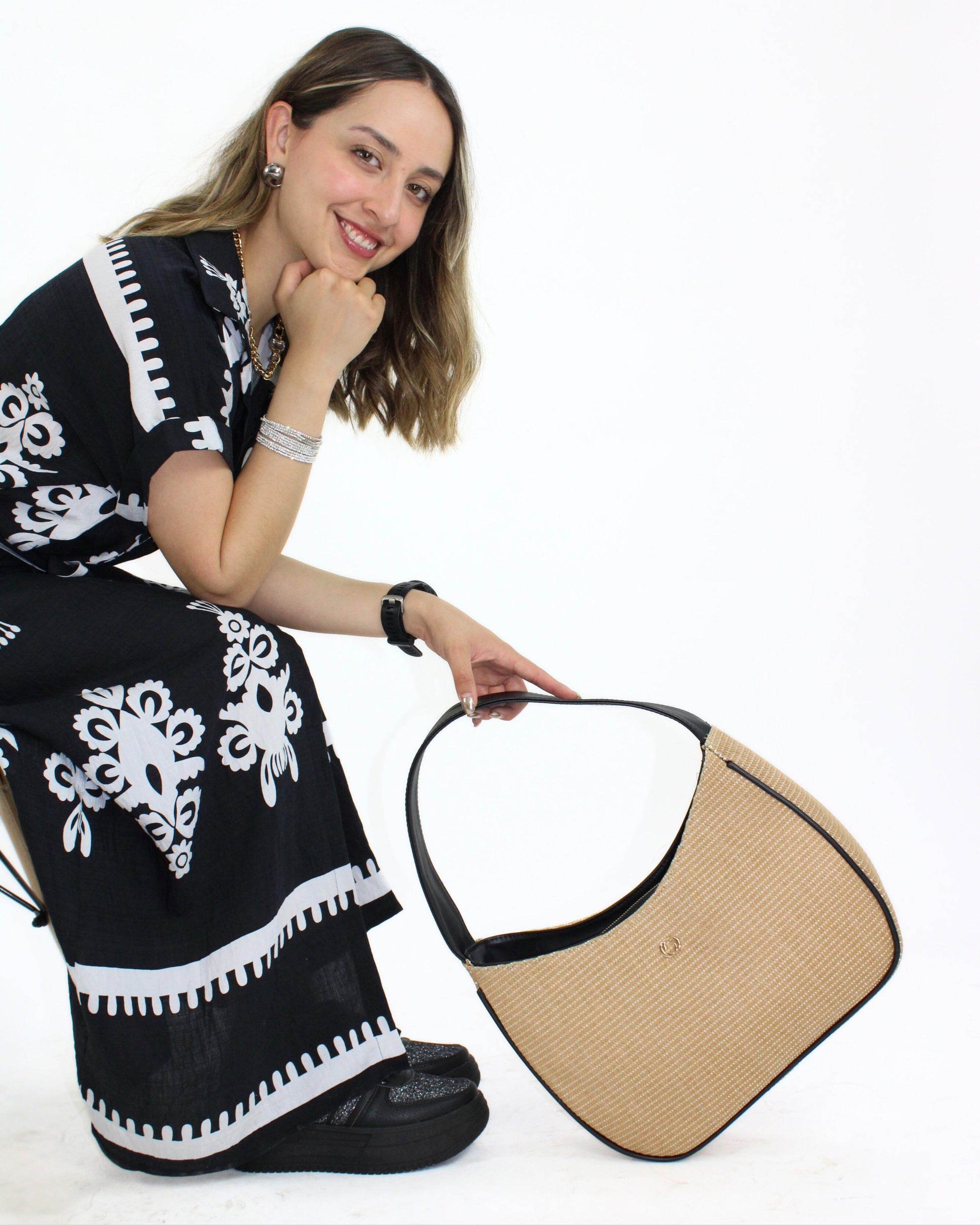 5018 Bolsa tipo lino manga negro