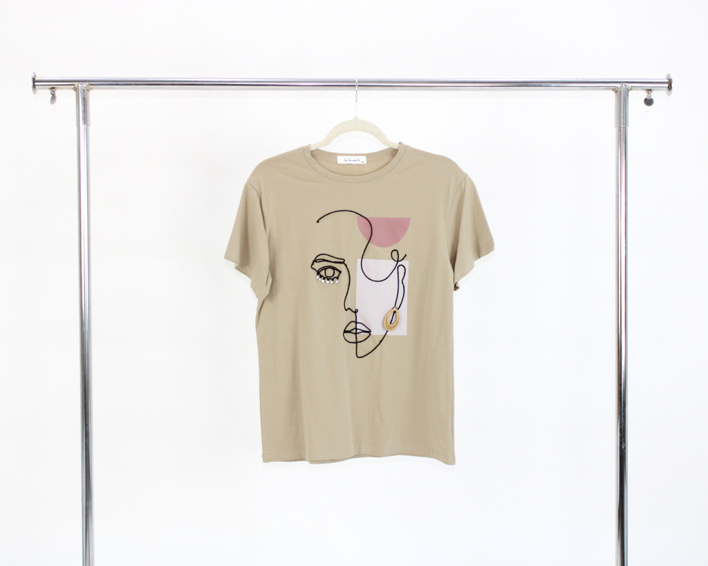 90699 Blusa rostro abstracto