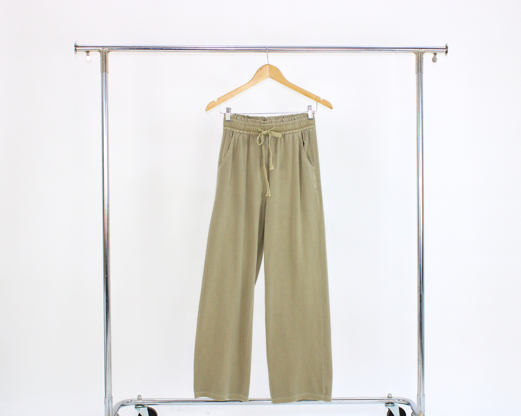 X034 Pantalon tipo mezclilla con jareta