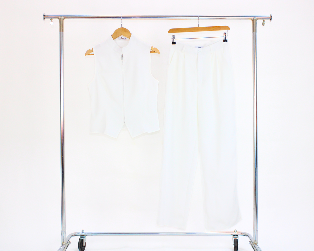 J17040 Conjunto chaleco con ziper