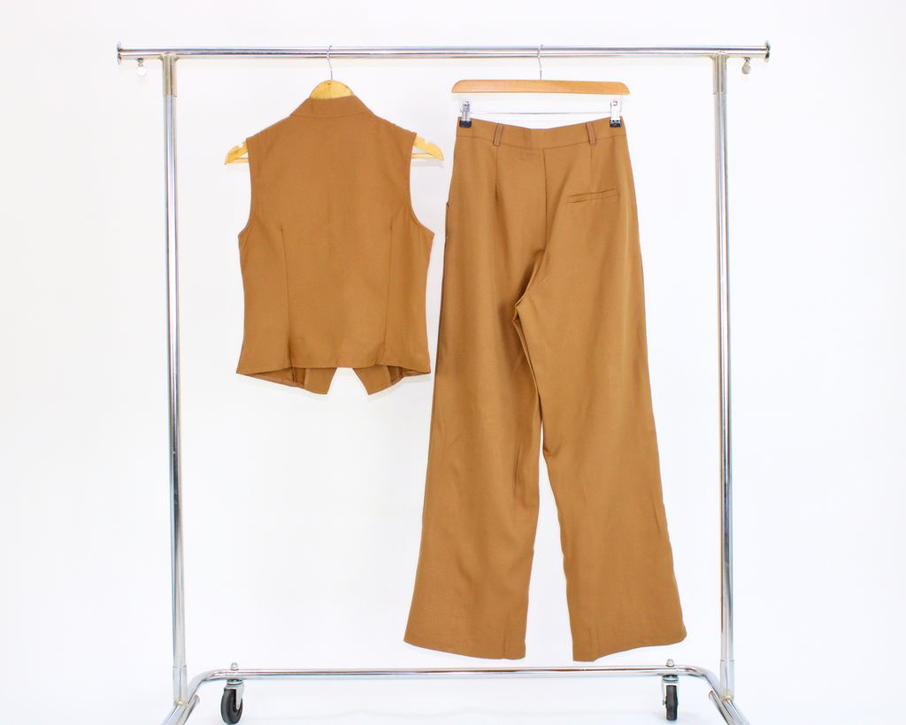 J17040 Conjunto chaleco con ziper
