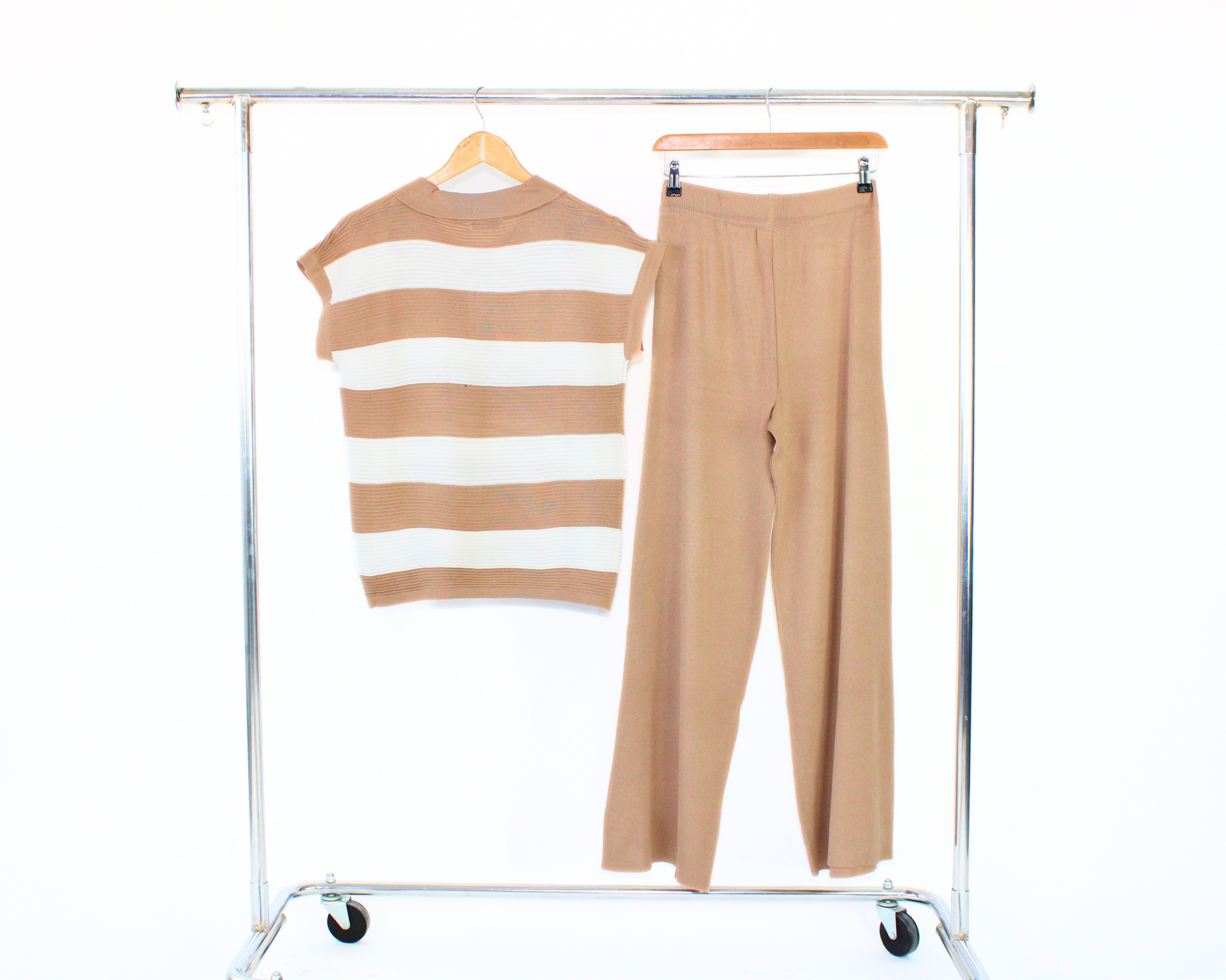 E20 Conjunto Rayado Con Pantalón Liso