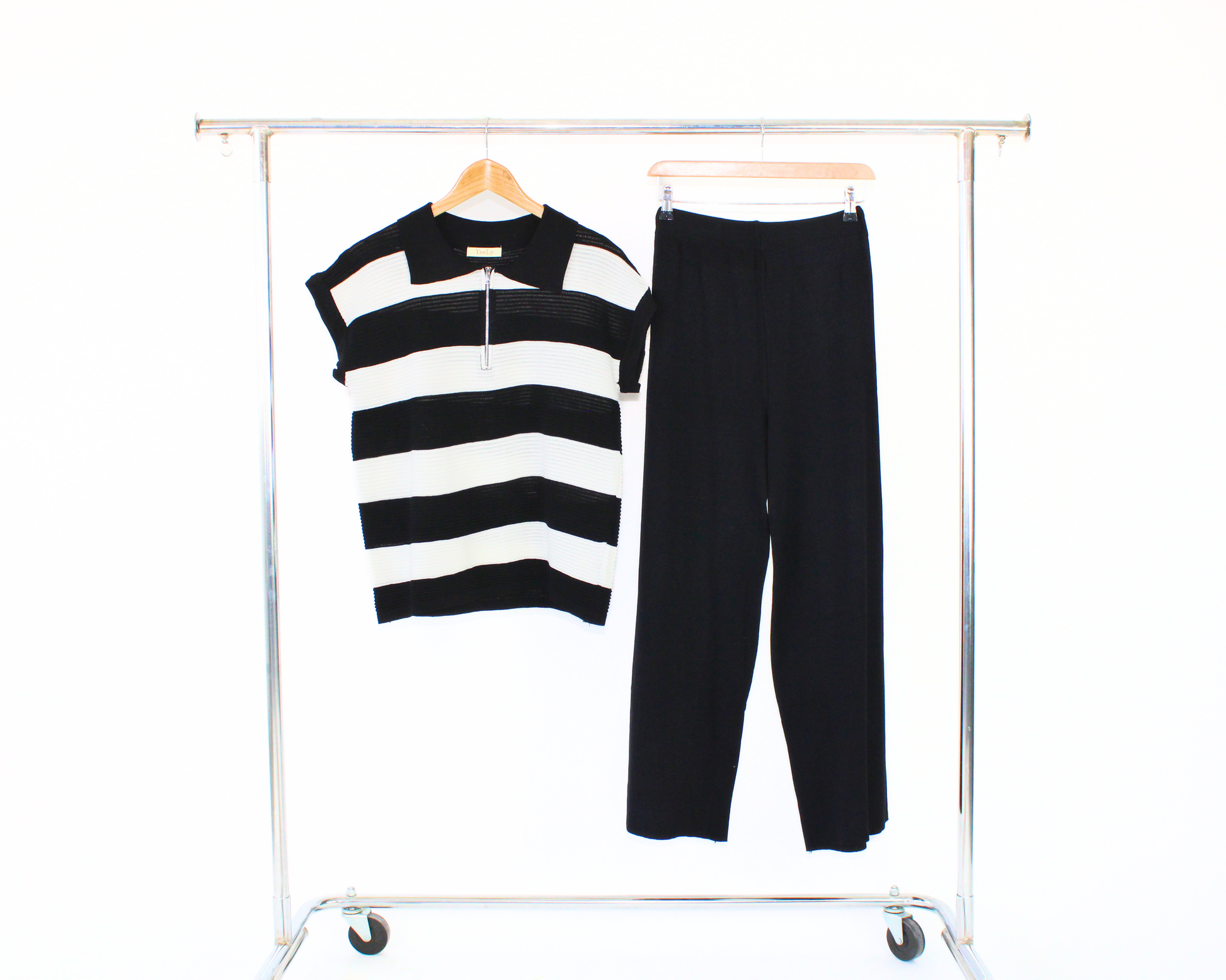 E20 Conjunto Rayado Con Pantalón Liso