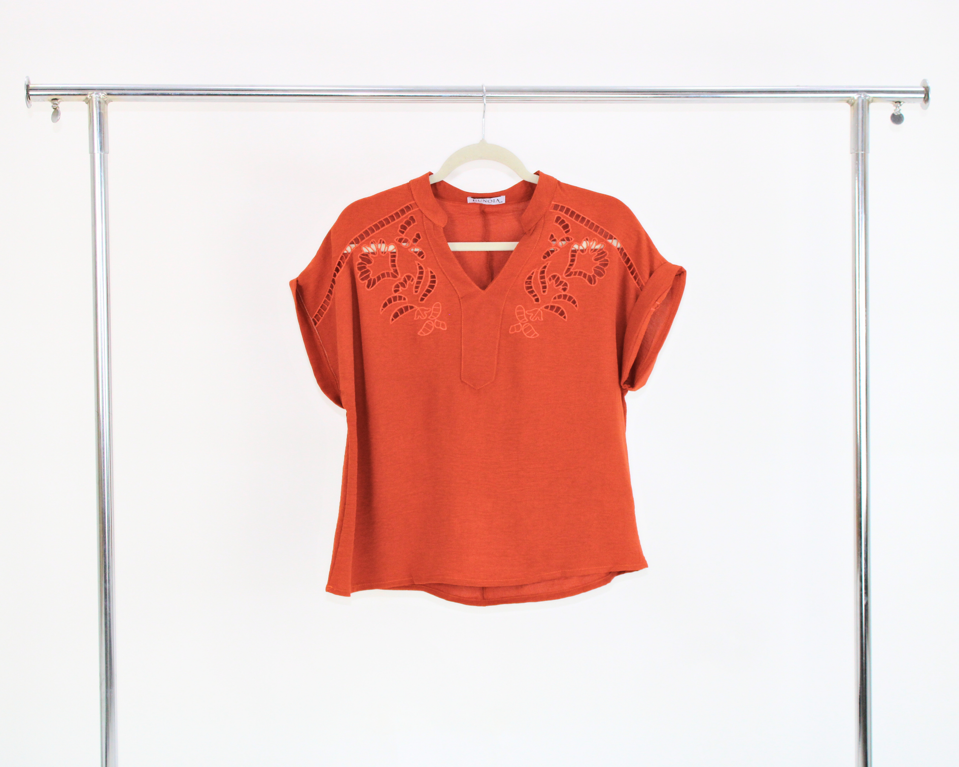 EE24183 Blusa Manga Corta Bordado Cuello