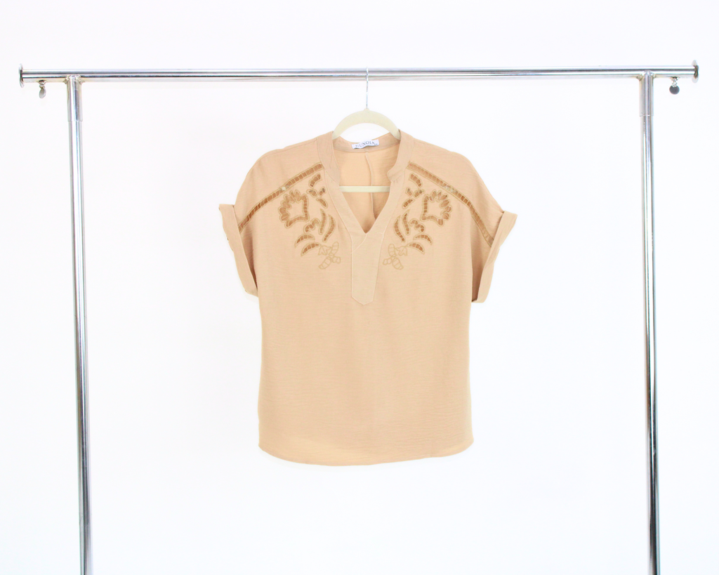 EE24183 Blusa Manga Corta Bordado Cuello