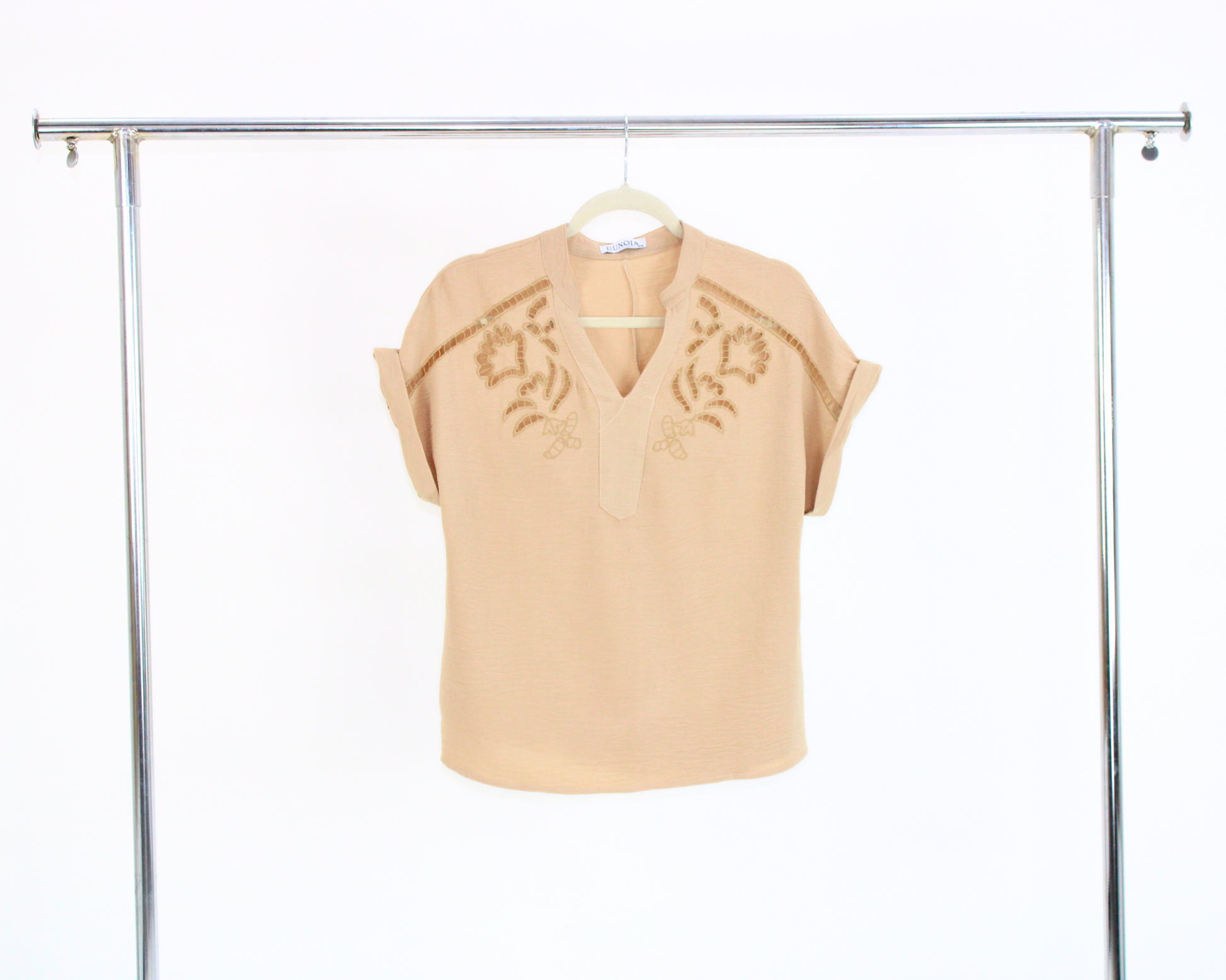 EE24183 Blusa Manga Corta Bordado Cuello