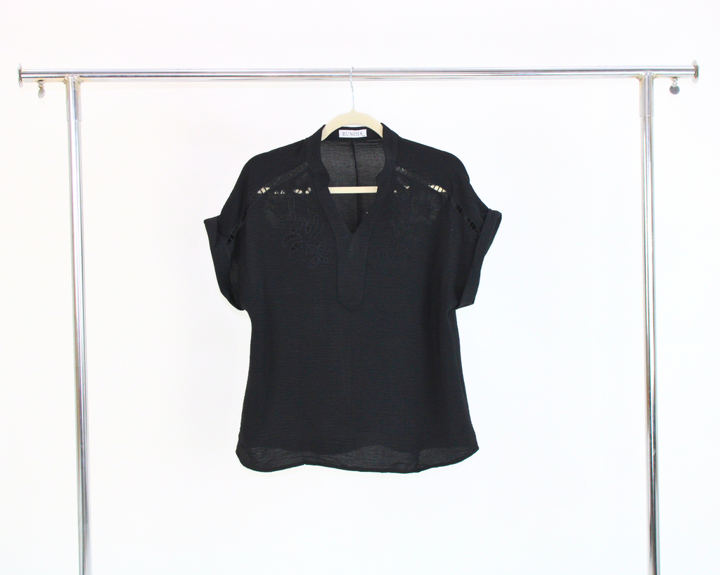 EE24183 Blusa Manga Corta Bordado Cuello