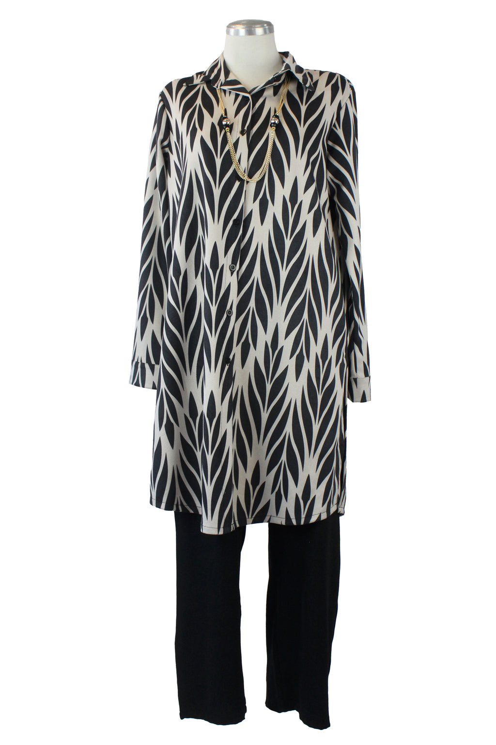 421 Conjunto Camisa con Estampado de Hojas y Collar
