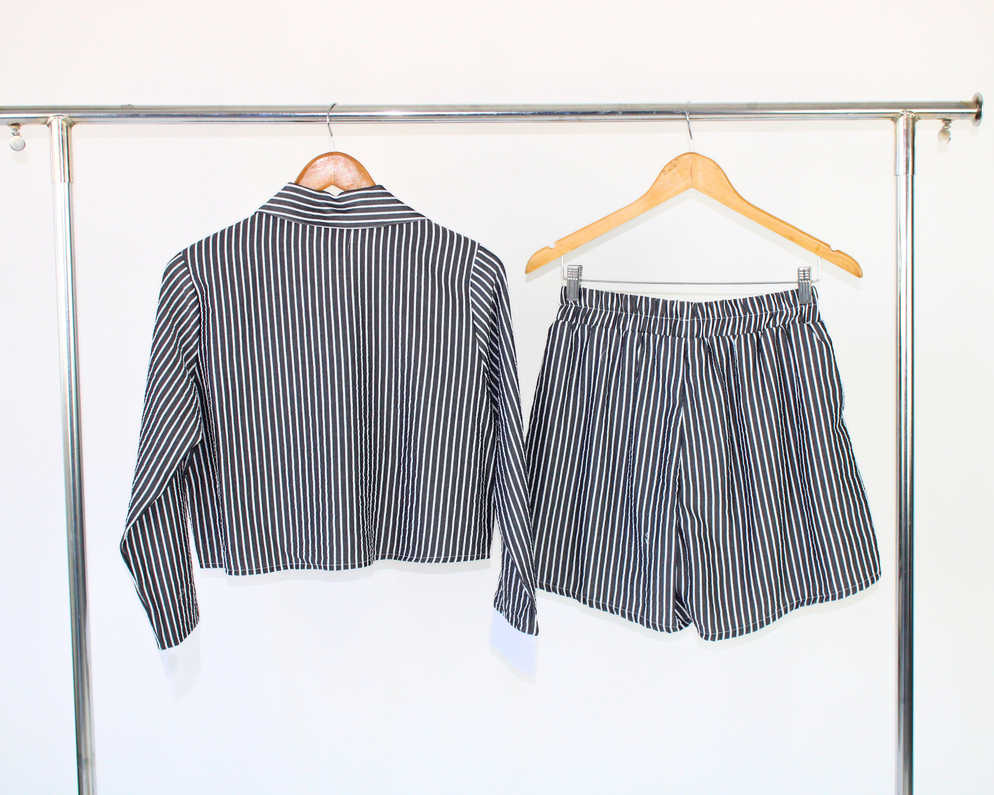 1204LZJ Conjunto Rayas Camisa/Short