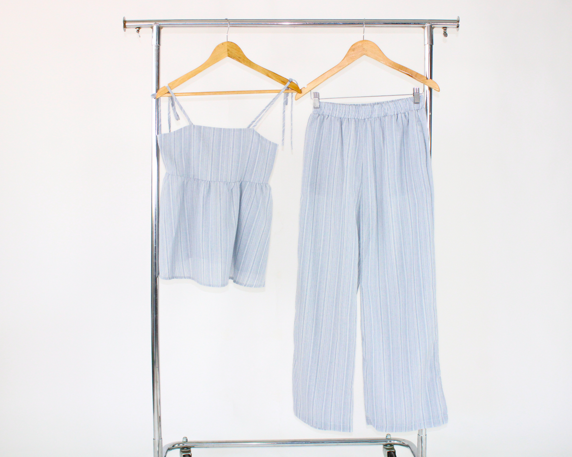 24008 Conjunto líneas top tirantes