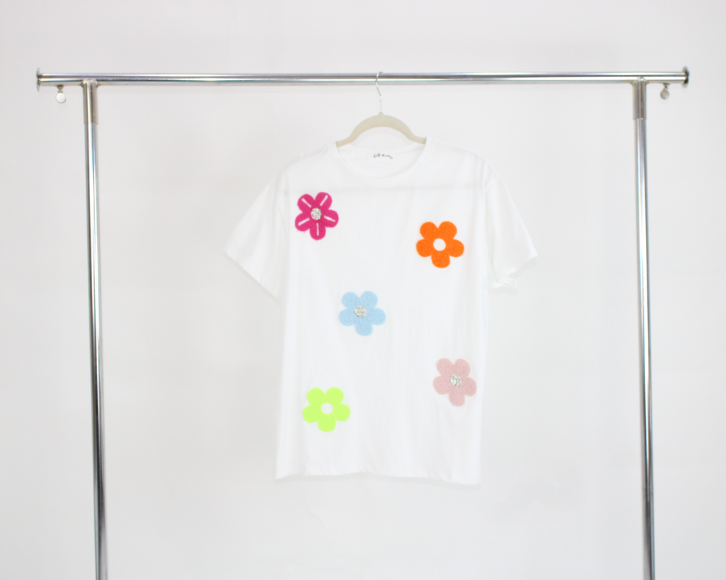 GT3M62 Blusa flor tipo peluche con piedras