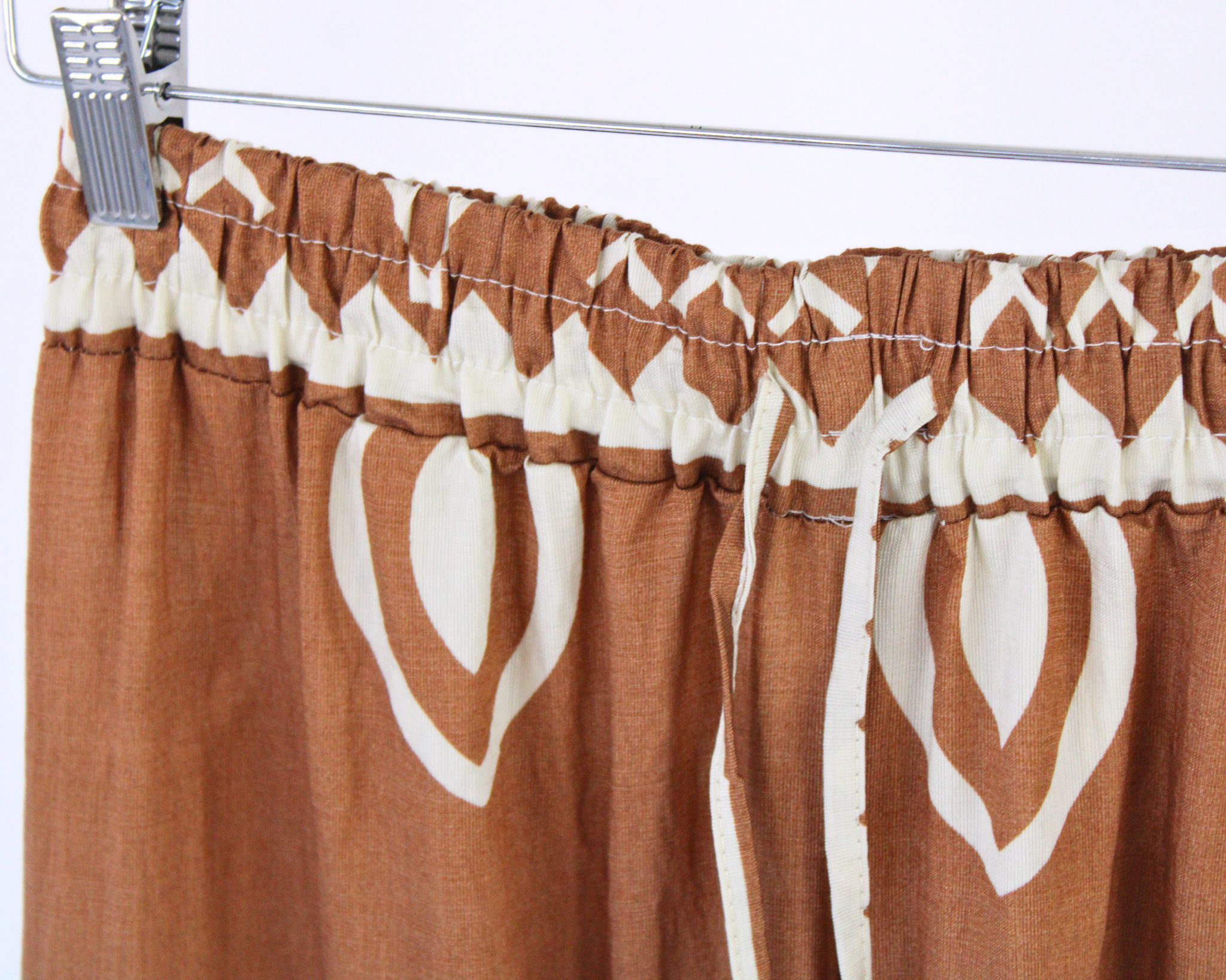 SH116 Pantalón Con Jareta Estampado Varios