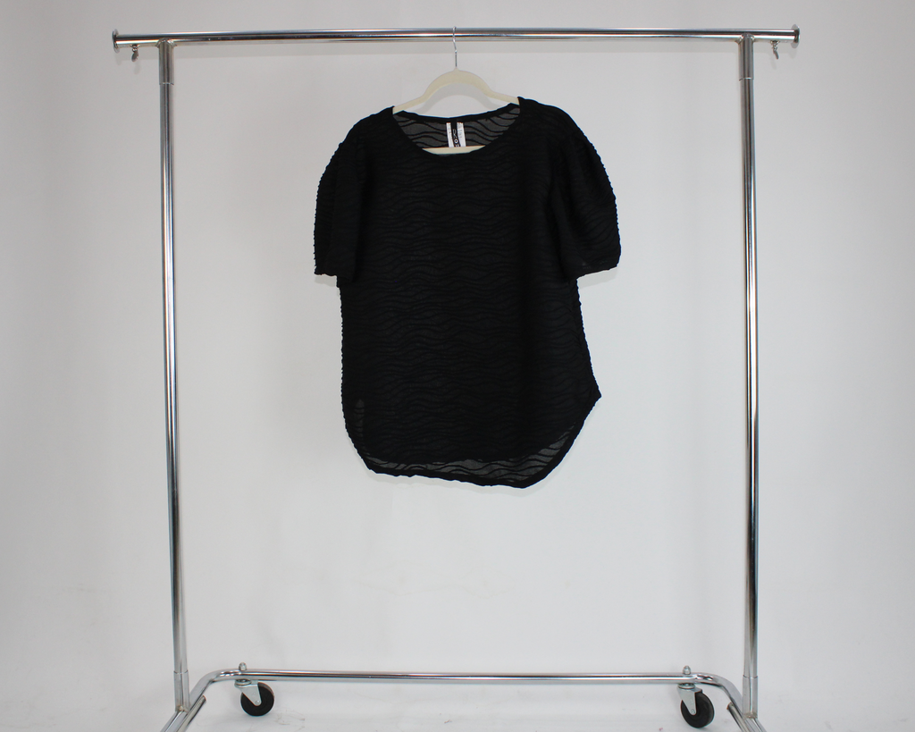 1122 BLUSA CORRUGADA DE CUELLO REDONDO