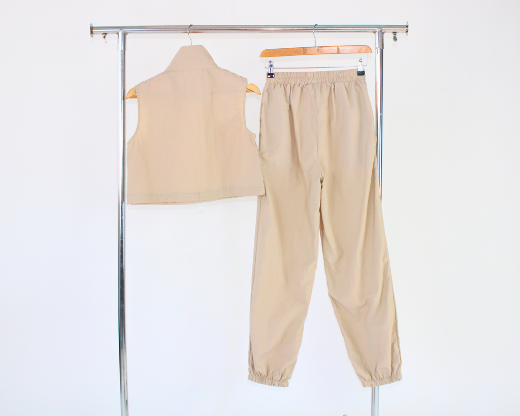 GH23557 Conjunto Pantalón Chaleco Deportivo Rayas