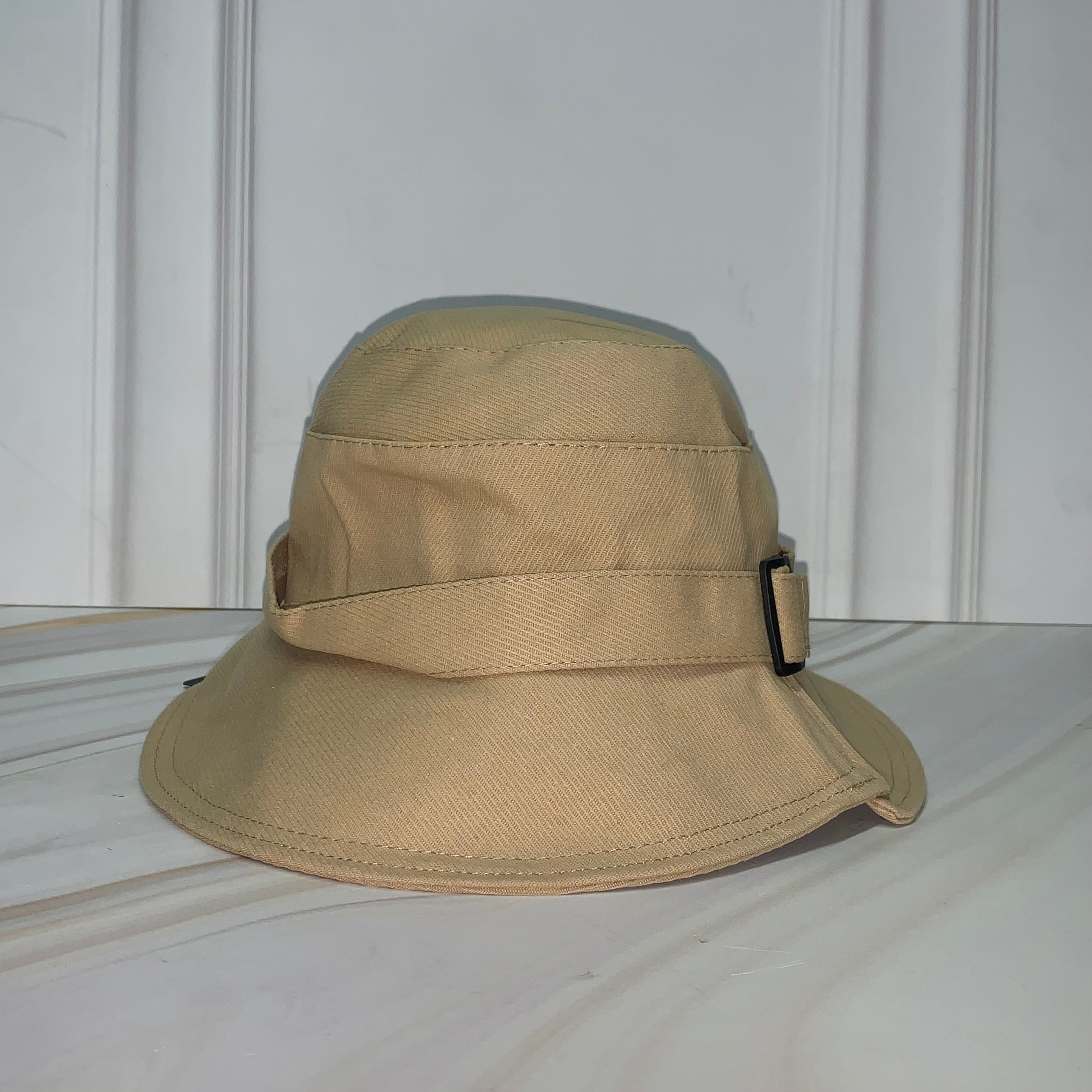 Bucket Acanalado con Cintillo S-531