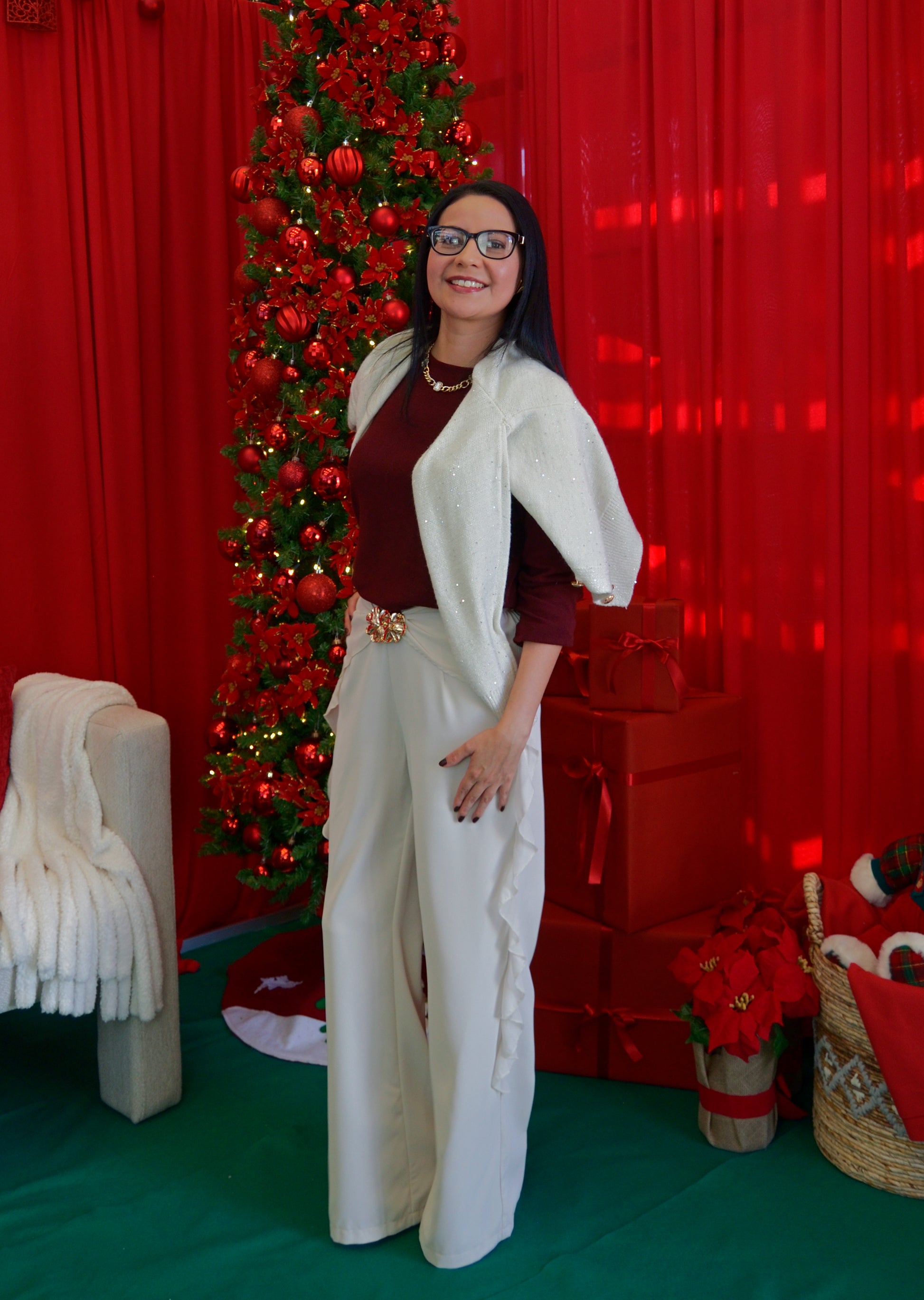 PS25917 Pantalón Lisa Ondas en Bordes Hebilla de Flores