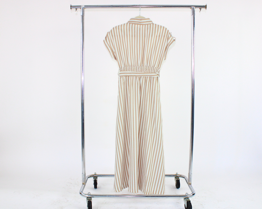 V114 Vestido Cuello V Rayado