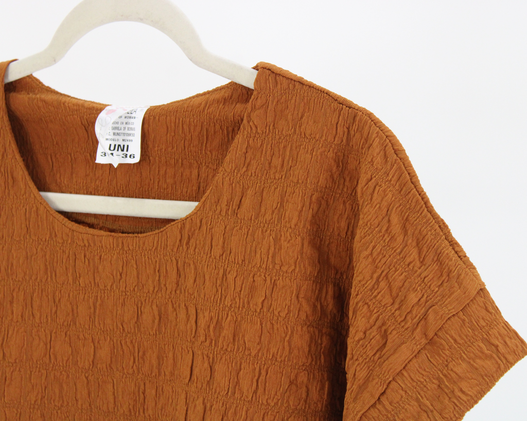 M2449c Blusa Cuello Redondo Corrugado Cuadros