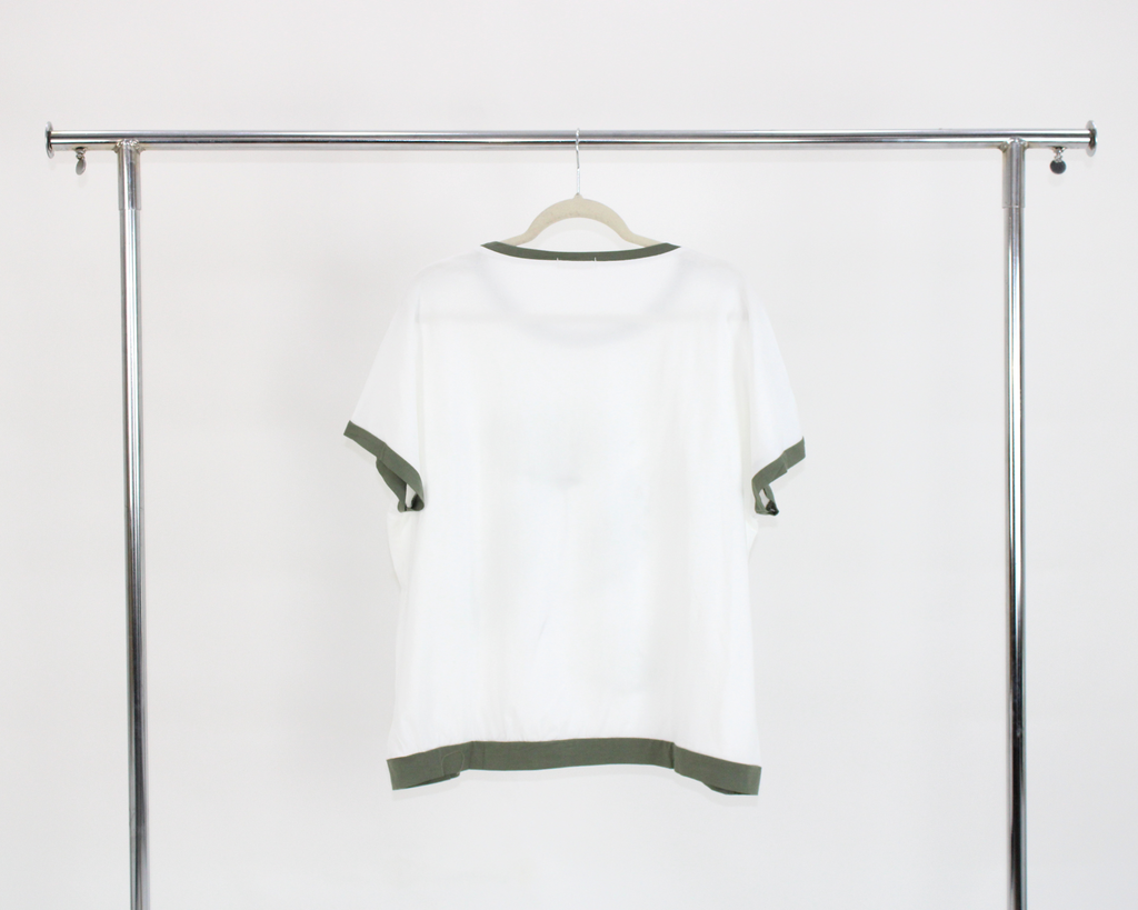 YX372 Blusa Camiseta Orilla Color Estampado Diente Leon