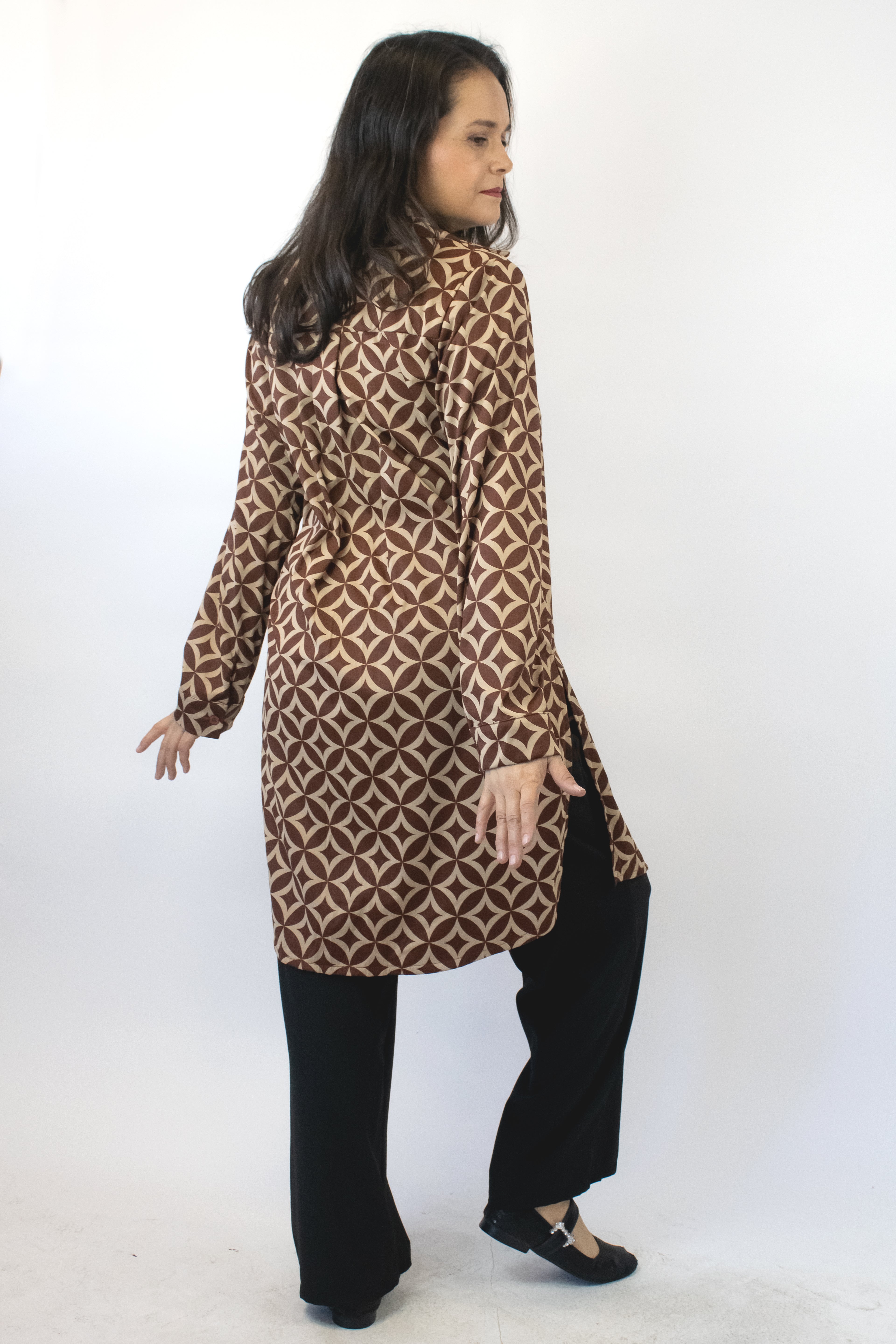 417 Conjunto Camisa Estampada Rombos y Círculos