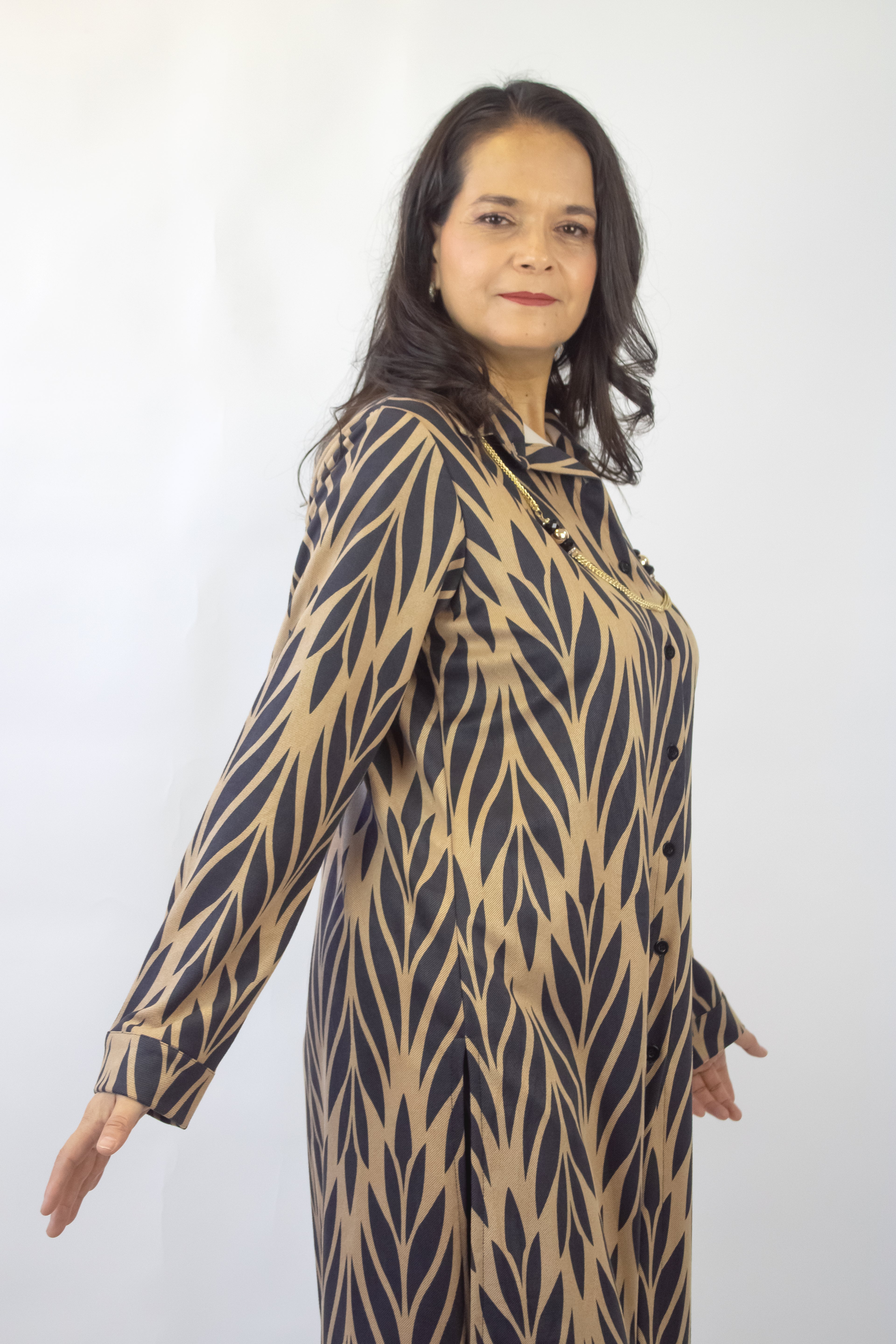 421 Conjunto Camisa con Estampado de Hojas y accesorio