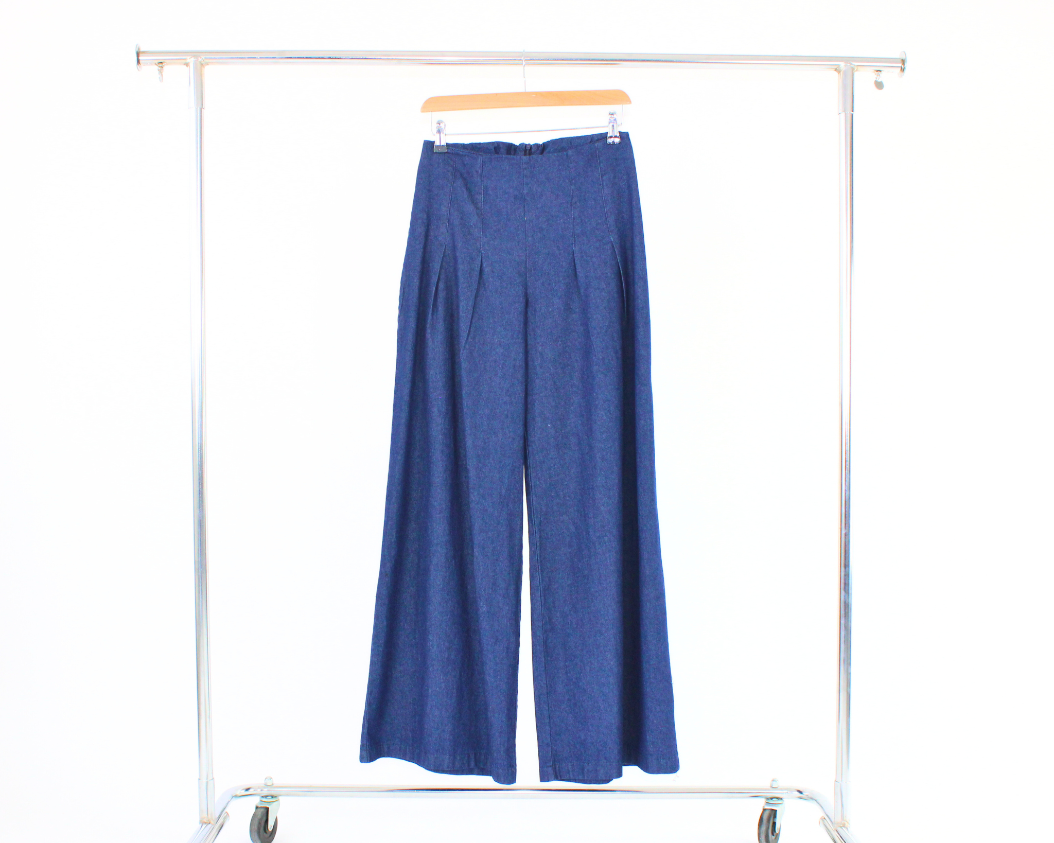 38391 Pantalón Tipo Mezclilla Acampanado