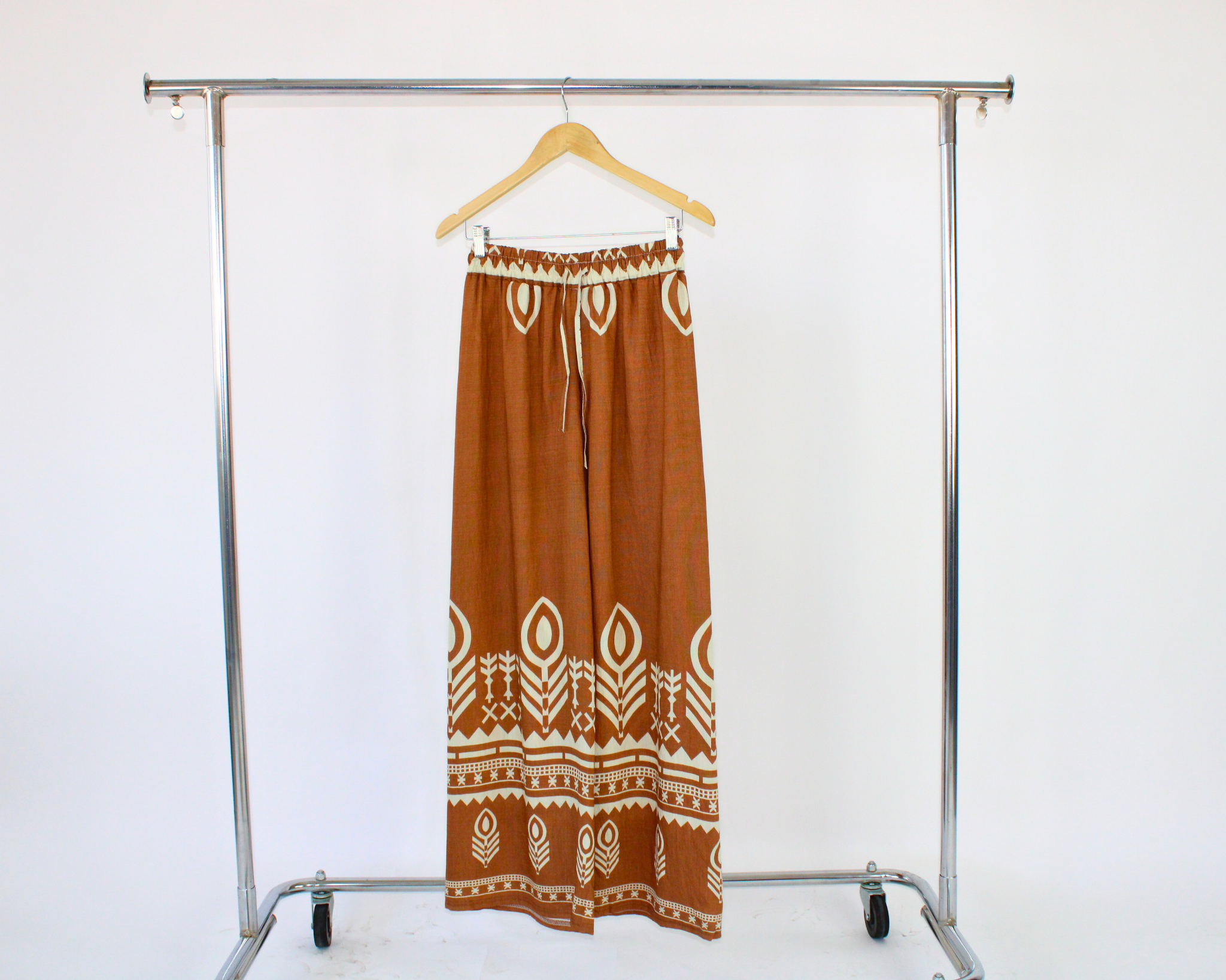 SH116 Pantalón Con Jareta Estampado Varios