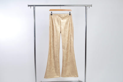 Pantalon Vinil Acampanado Sin Pretina 745