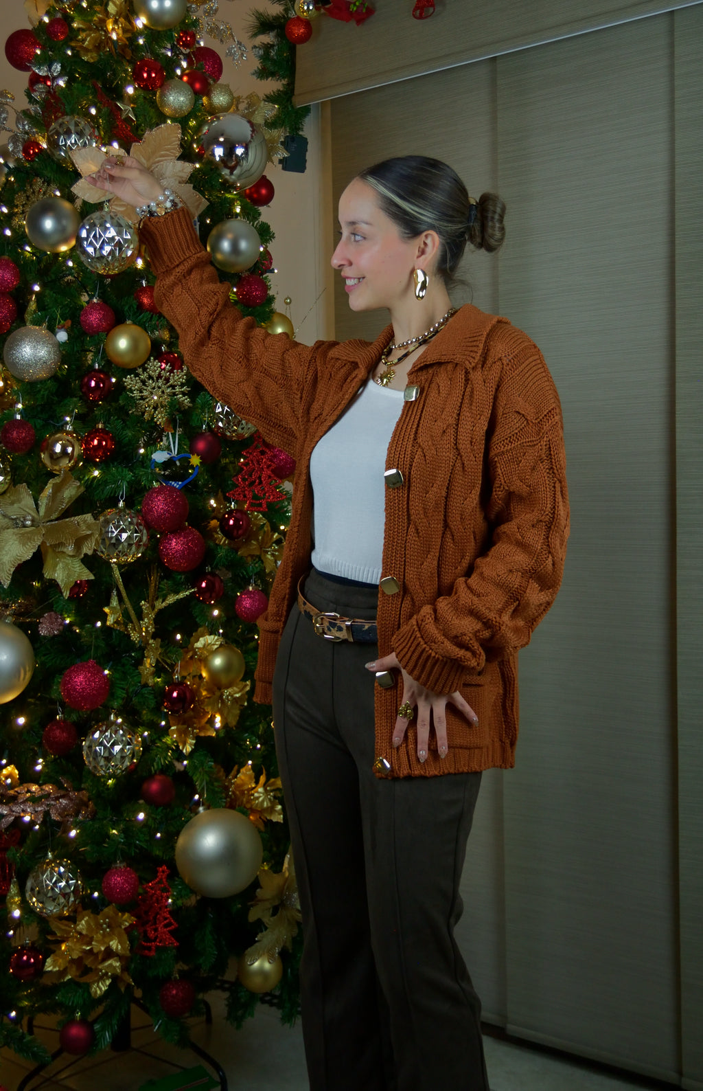 CARIME Sueter Abierto Trenzado Botones Cuadro