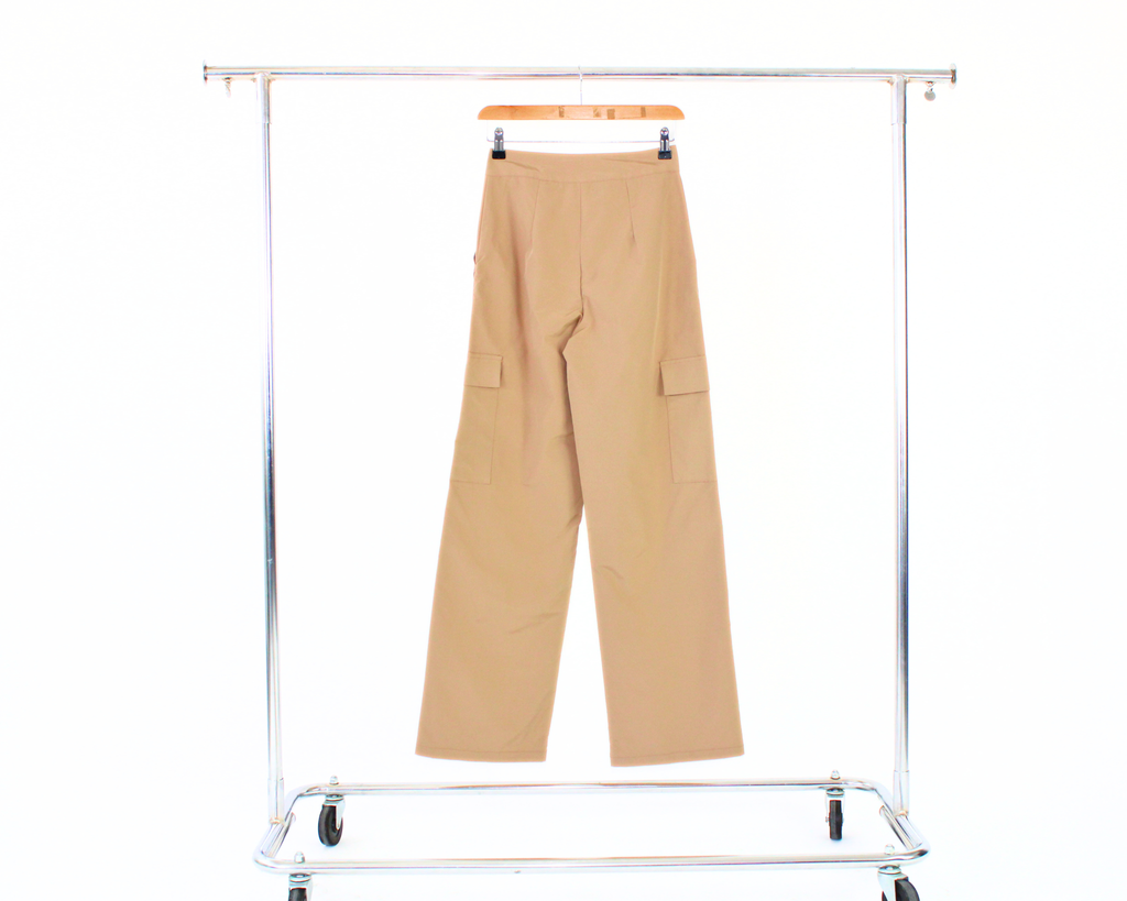 37231 Pantalón cargo Parachute