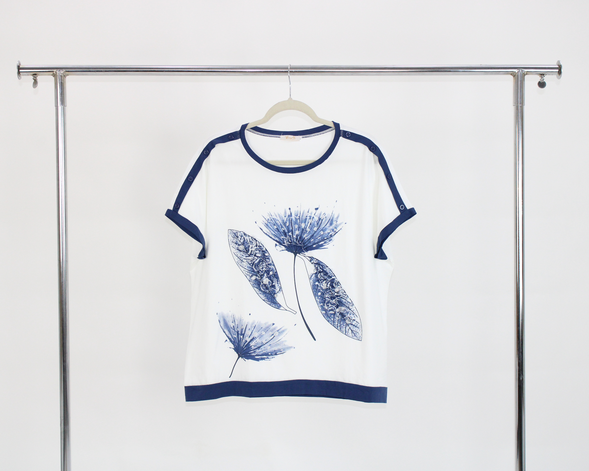 YX372 Blusa Camiseta Orilla Color Estampado Diente Leon