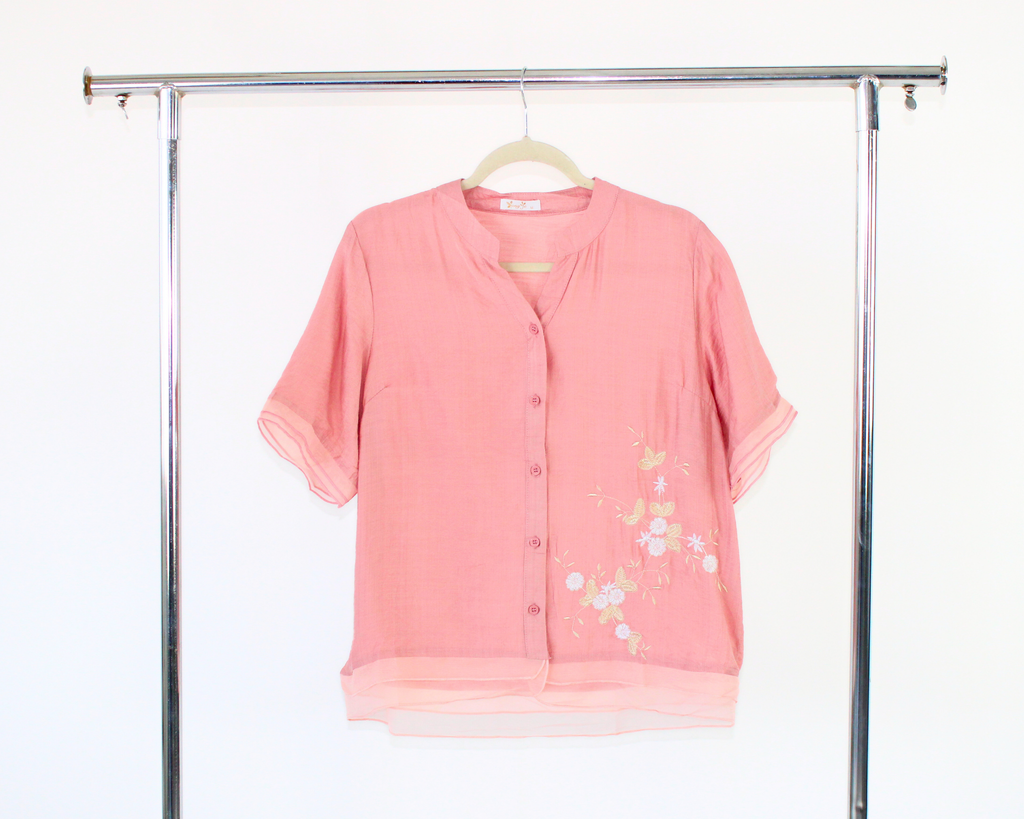 E170 Blusa Cuello Mao Manga Corta Flores Bordadas