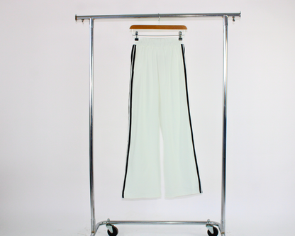 21793 Pantalon con Lineas Laterales