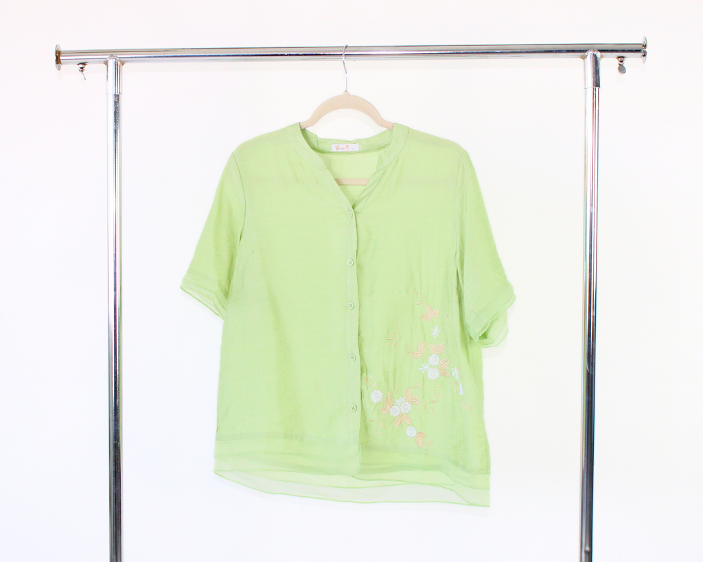 E170 Blusa Cuello Mao Manga Corta Flores Bordadas