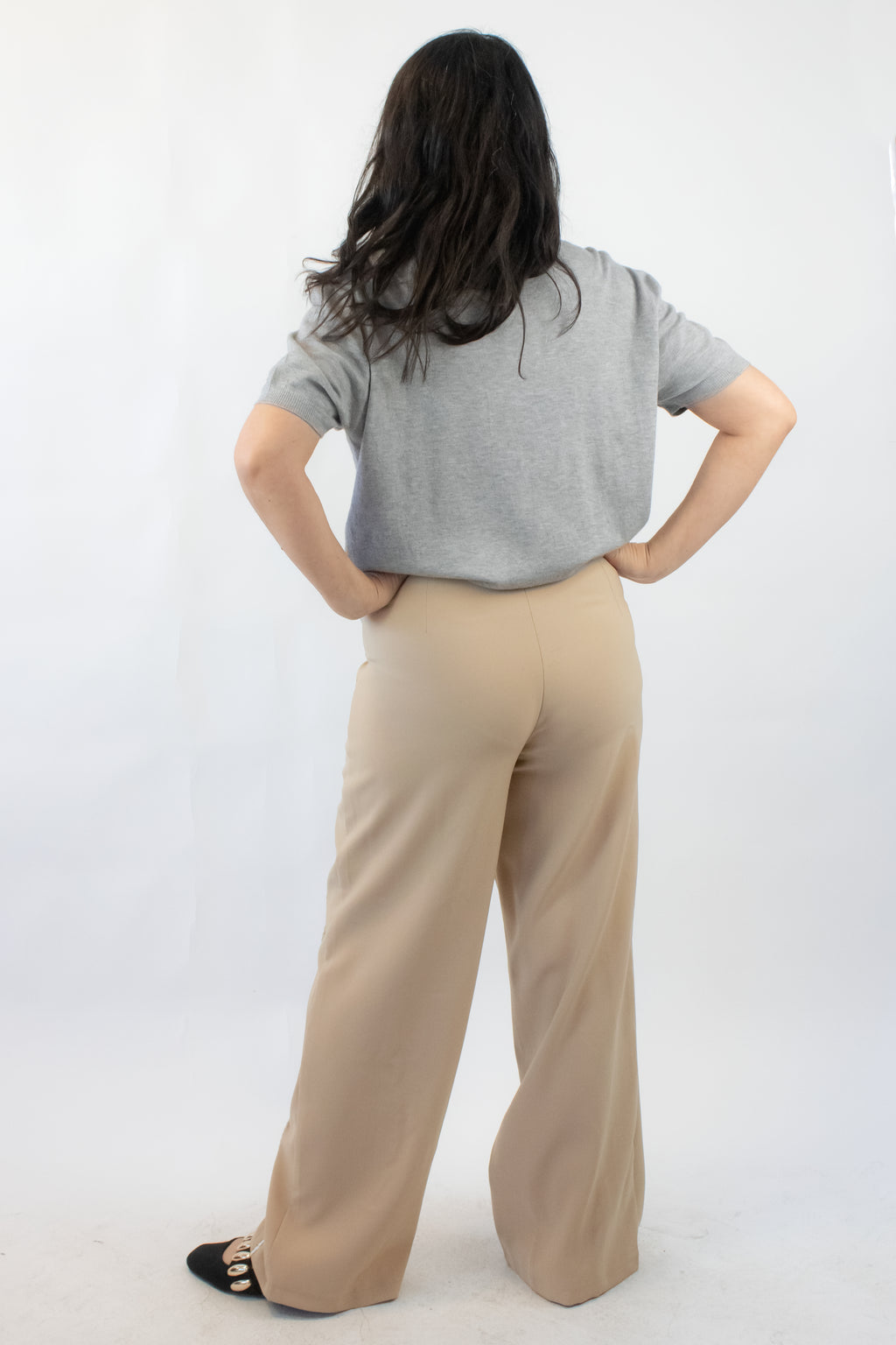 PS963 Pantalón Con Olanes Centrales